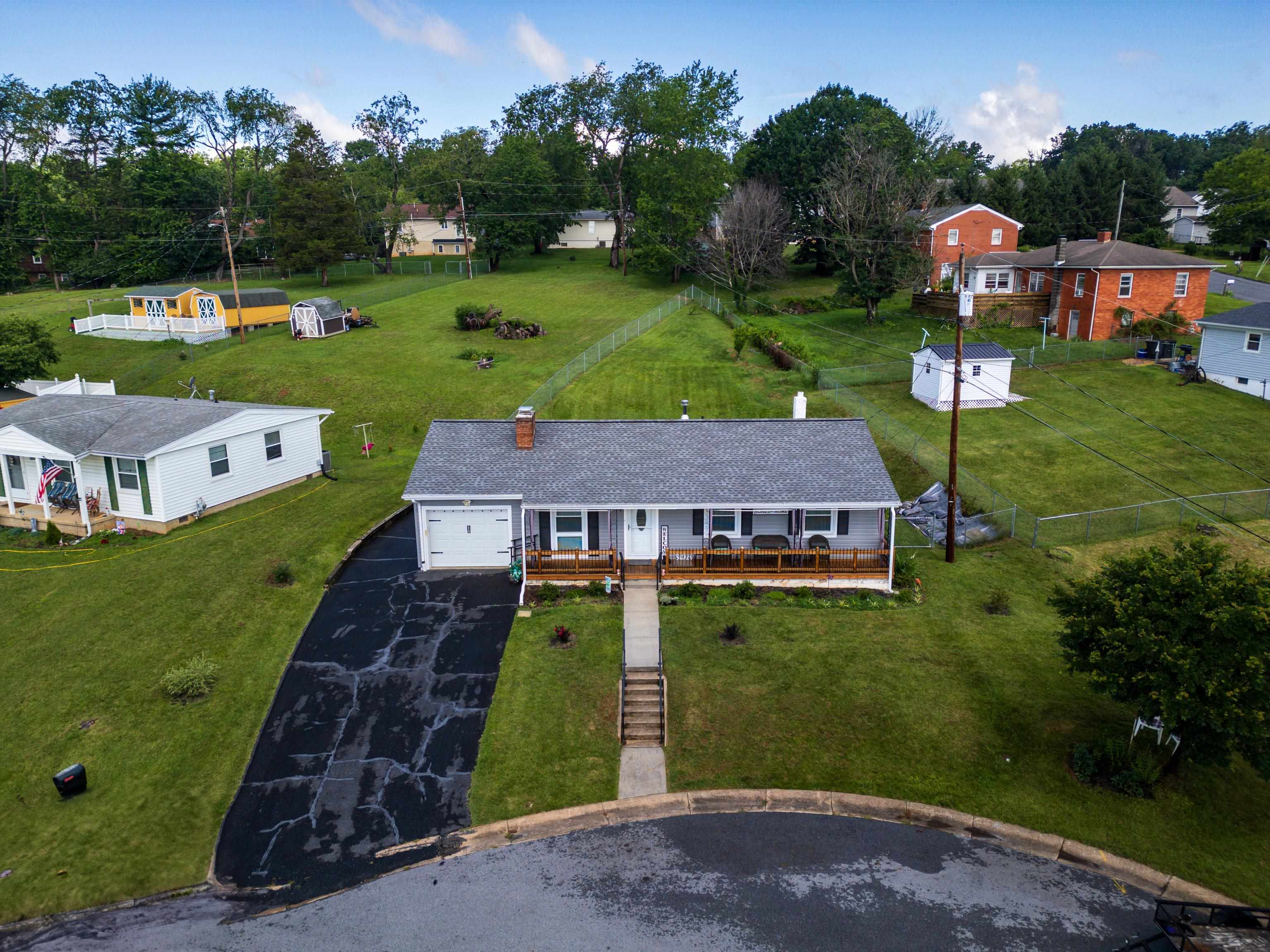 2399 HIGHVIEW CIR, STAUNTON, Virginia 24401, 2 Bedrooms Bedrooms, ,1 BathroomBathrooms,Residential,2399 HIGHVIEW CIR,666846 MLS # 666846