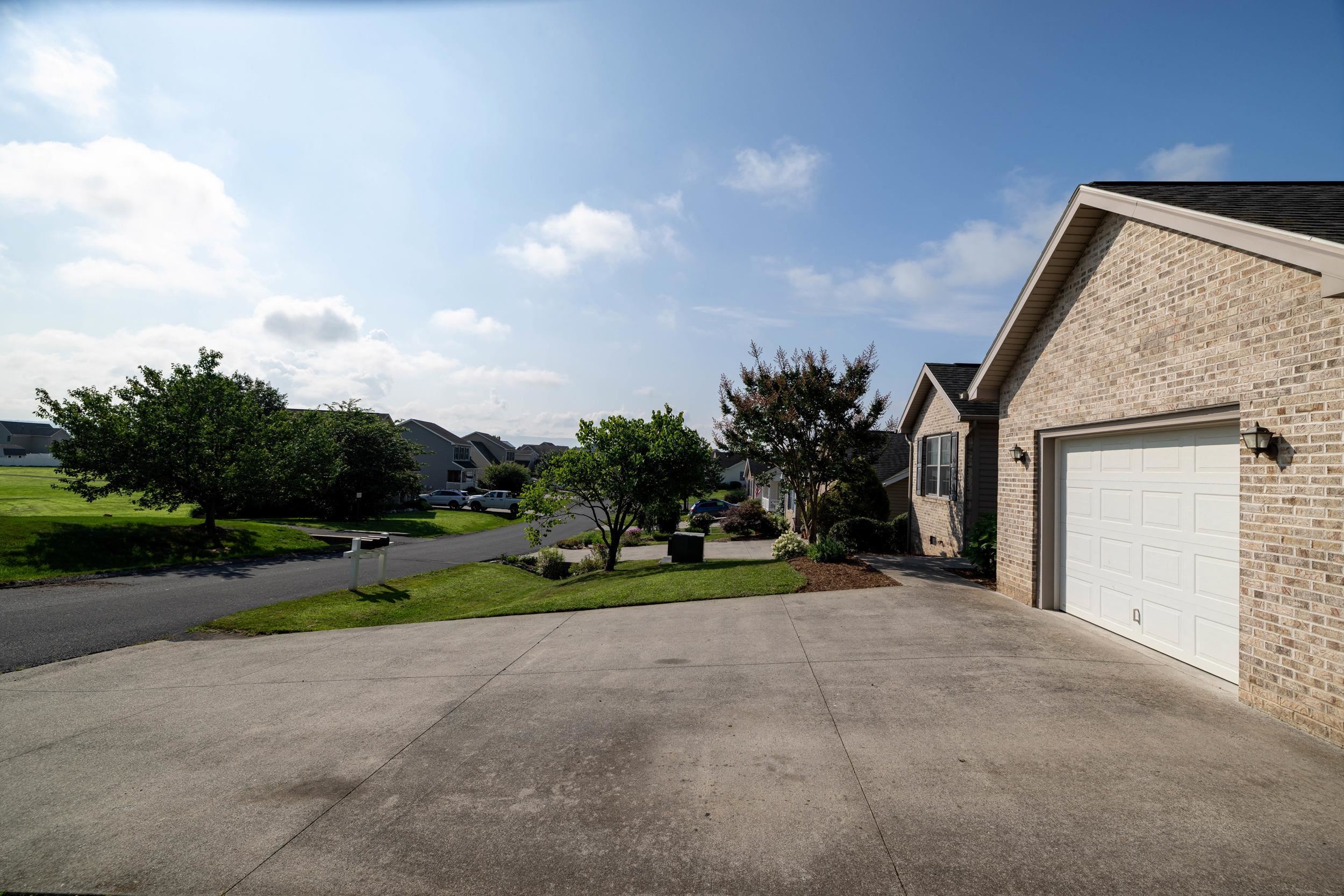 14781 JUSTICE CROSSING, BROADWAY, Virginia 22815, 3 Bedrooms Bedrooms, ,2 BathroomsBathrooms,Residential,14781 JUSTICE CROSSING,666849 MLS # 666849