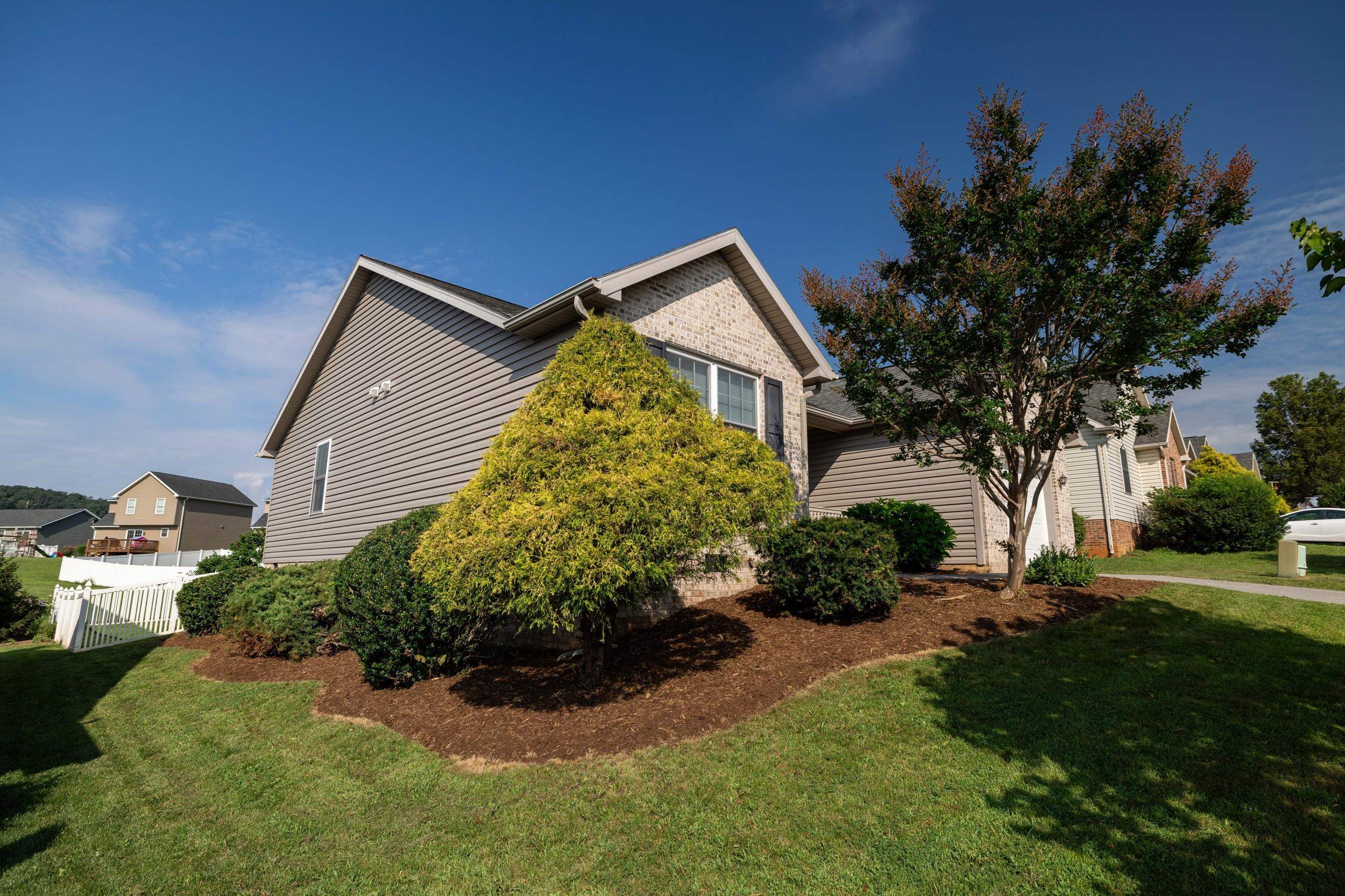 14781 JUSTICE CROSSING, BROADWAY, Virginia 22815, 3 Bedrooms Bedrooms, ,2 BathroomsBathrooms,Residential,14781 JUSTICE CROSSING,666849 MLS # 666849