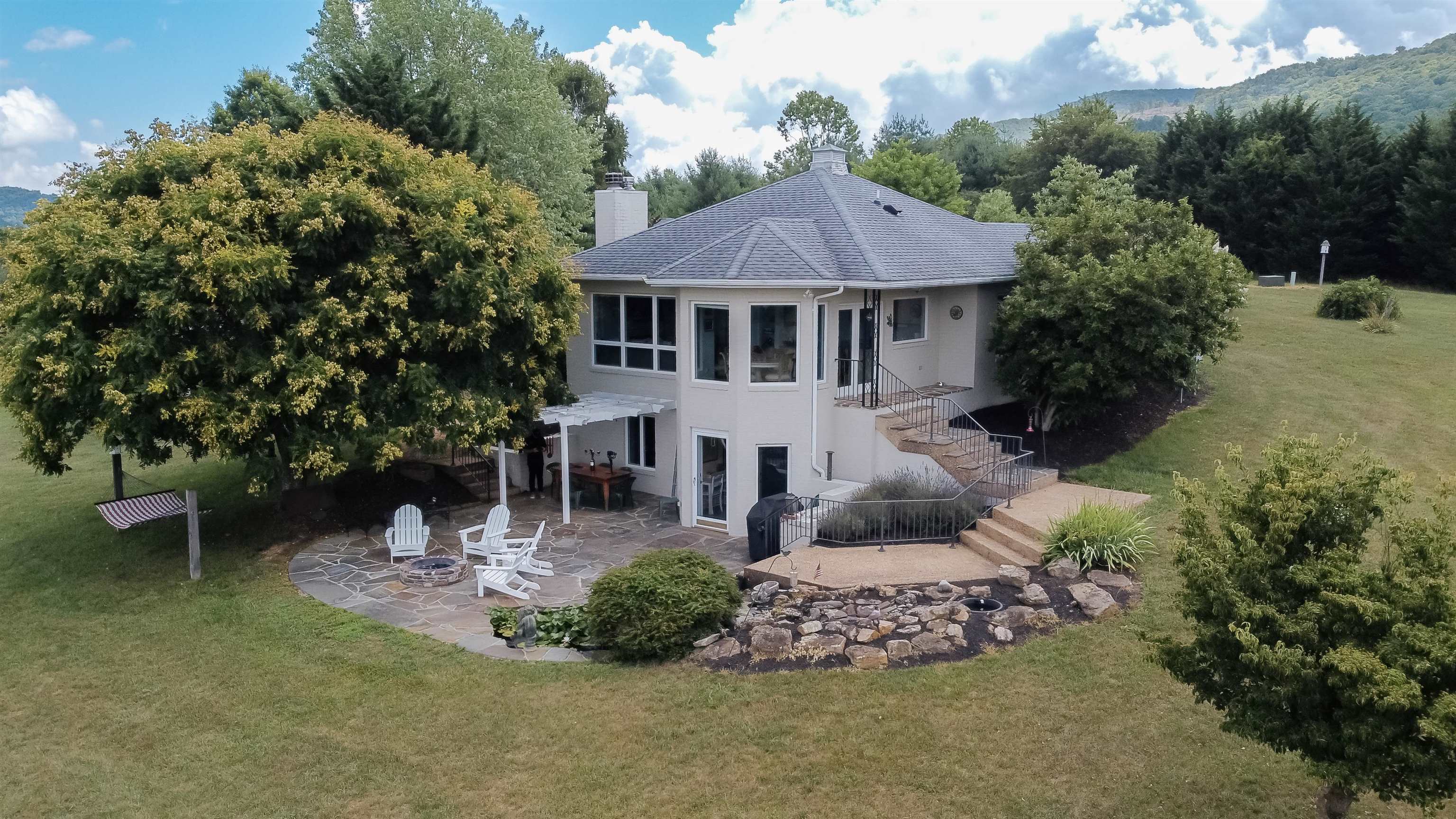 71 SAND HILL LN, WARM SPRINGS, Virginia 24484, 3 Bedrooms Bedrooms, ,4 BathroomsBathrooms,Residential,71 SAND HILL LN,666857 MLS # 666857