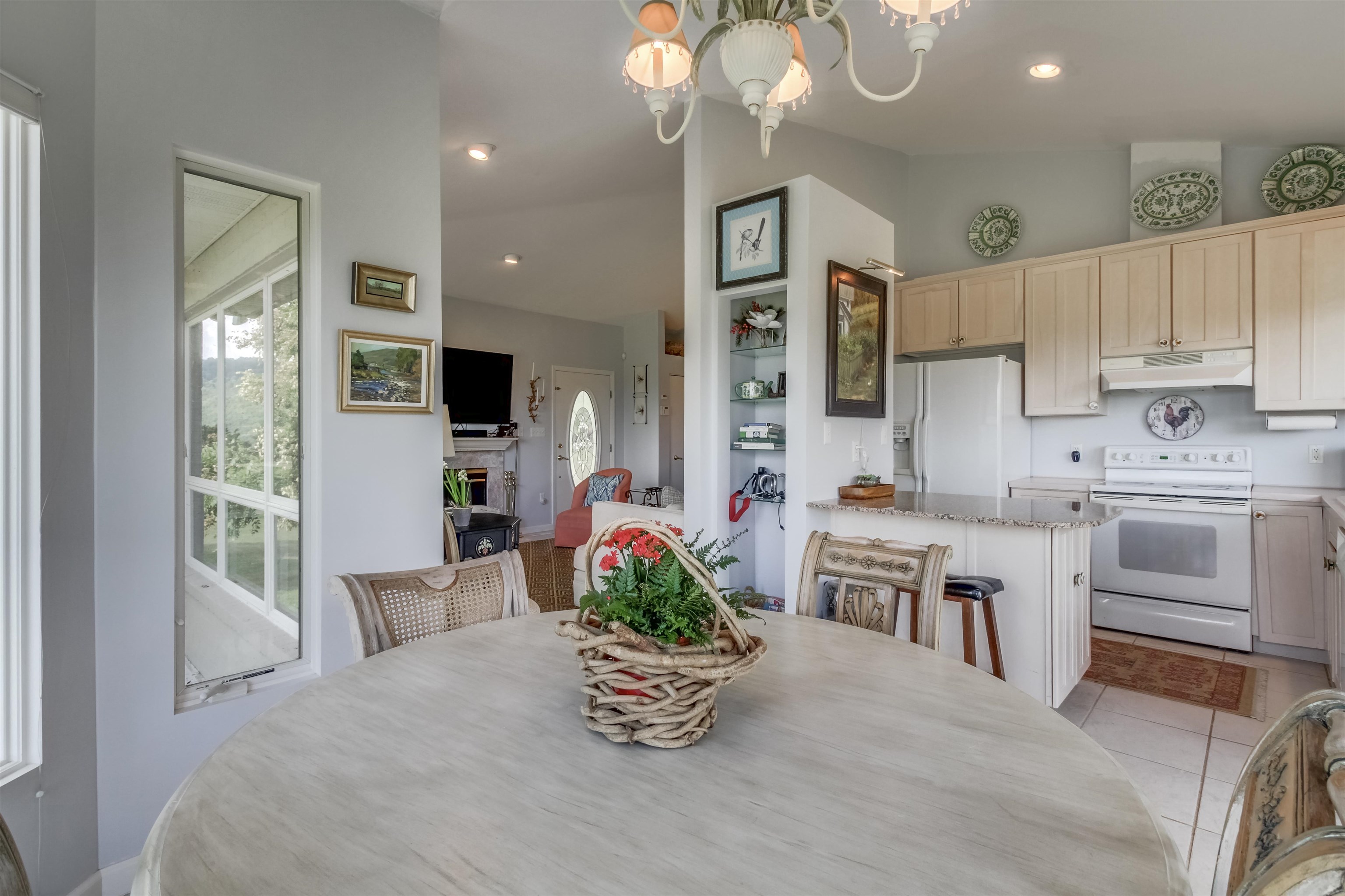 71 SAND HILL LN, WARM SPRINGS, Virginia 24484, 3 Bedrooms Bedrooms, ,4 BathroomsBathrooms,Residential,71 SAND HILL LN,666857 MLS # 666857