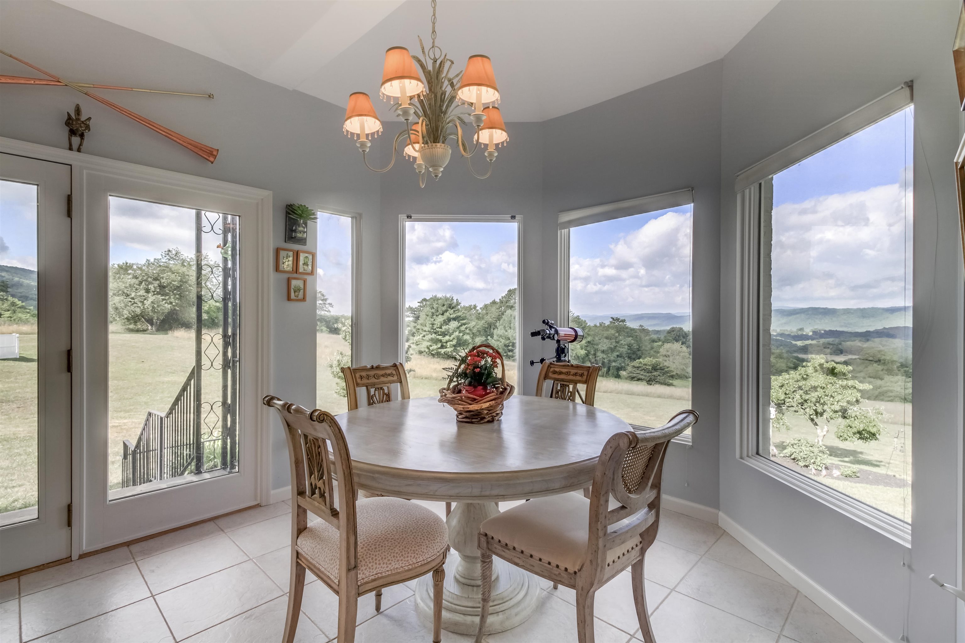 71 SAND HILL LN, WARM SPRINGS, Virginia 24484, 3 Bedrooms Bedrooms, ,4 BathroomsBathrooms,Residential,71 SAND HILL LN,666857 MLS # 666857