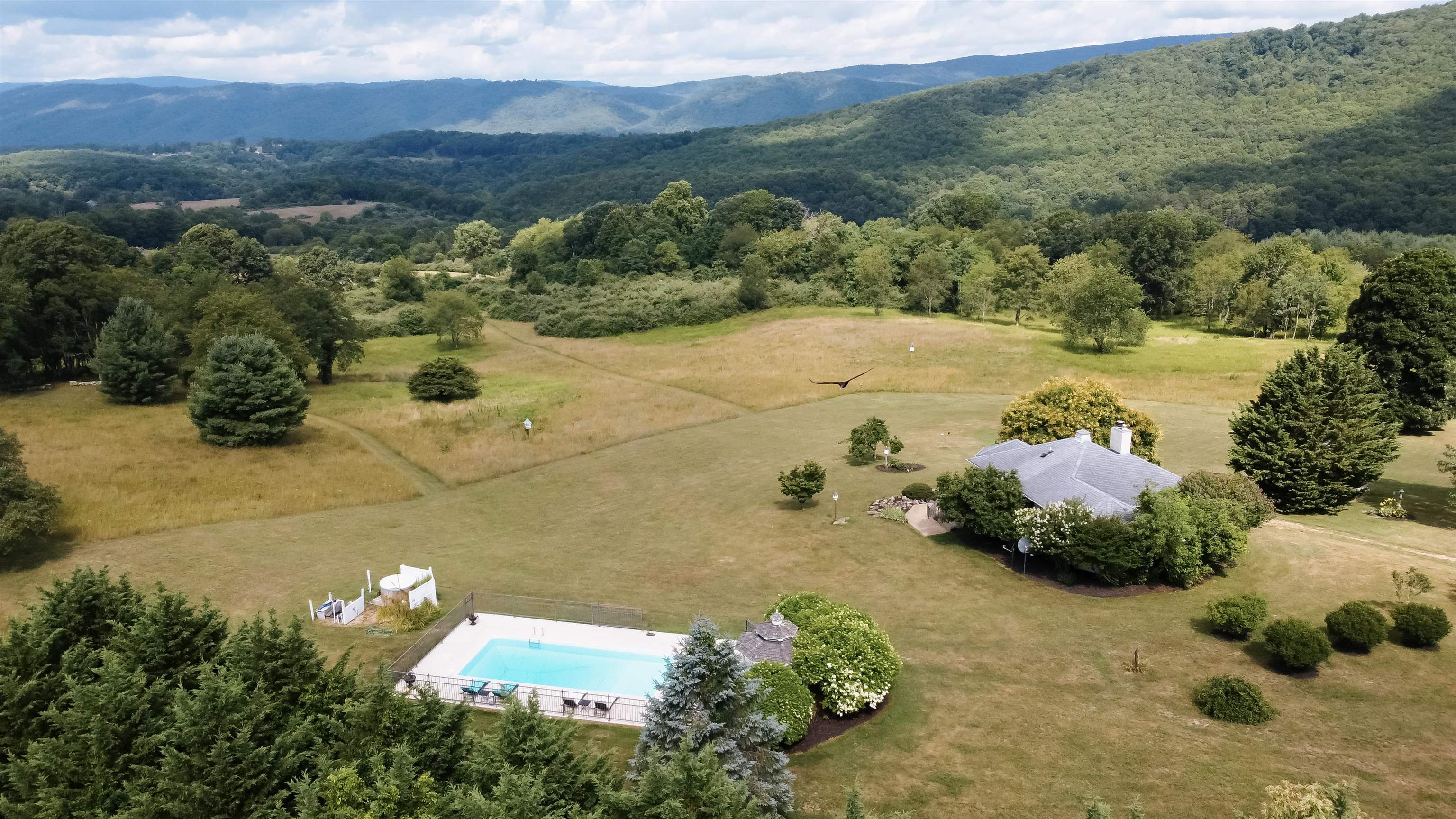 71 SAND HILL LN, WARM SPRINGS, Virginia 24484, 3 Bedrooms Bedrooms, ,4 BathroomsBathrooms,Residential,71 SAND HILL LN,666857 MLS # 666857