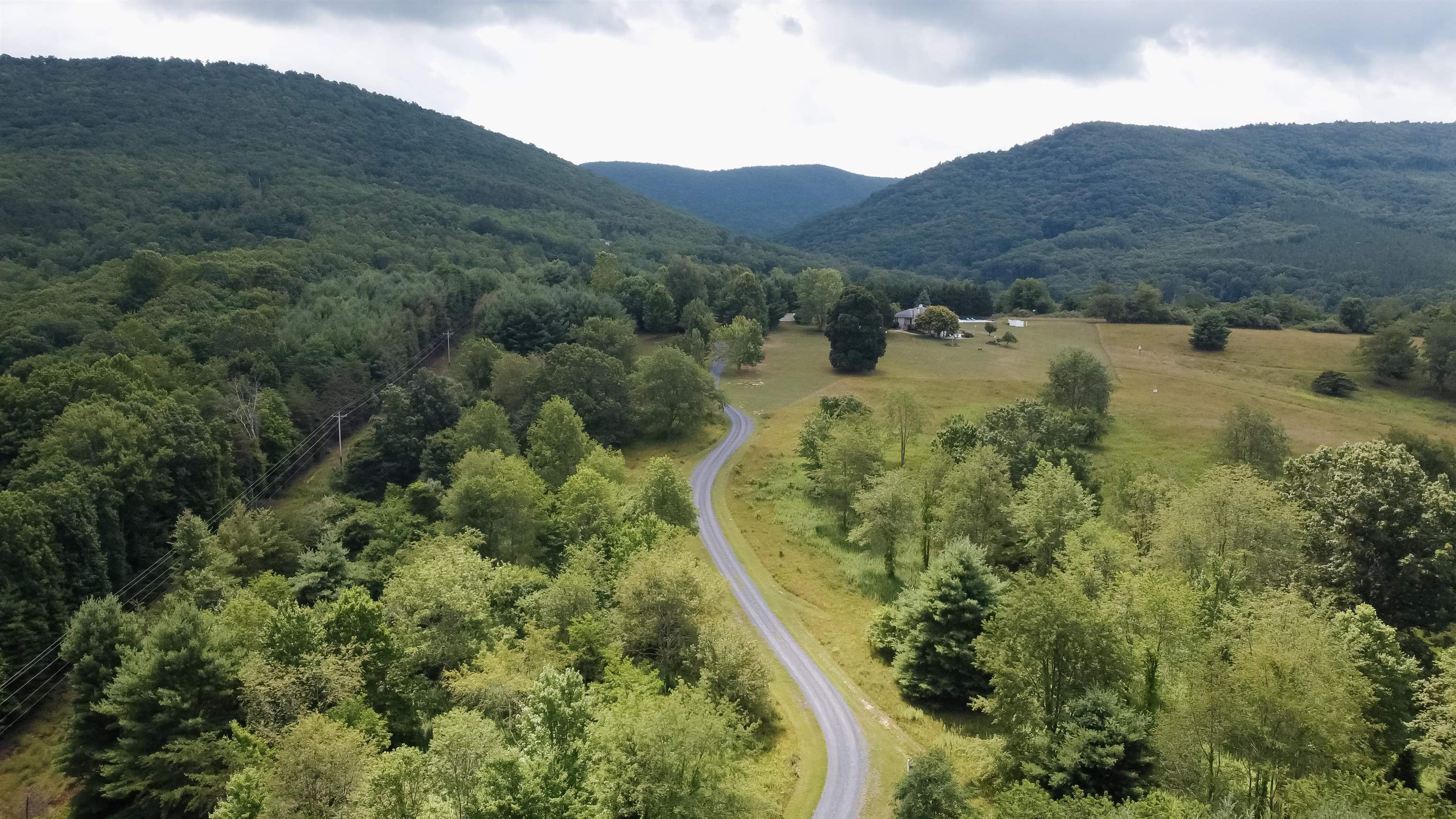 71 SAND HILL LN, WARM SPRINGS, Virginia 24484, 3 Bedrooms Bedrooms, ,4 BathroomsBathrooms,Residential,71 SAND HILL LN,666857 MLS # 666857