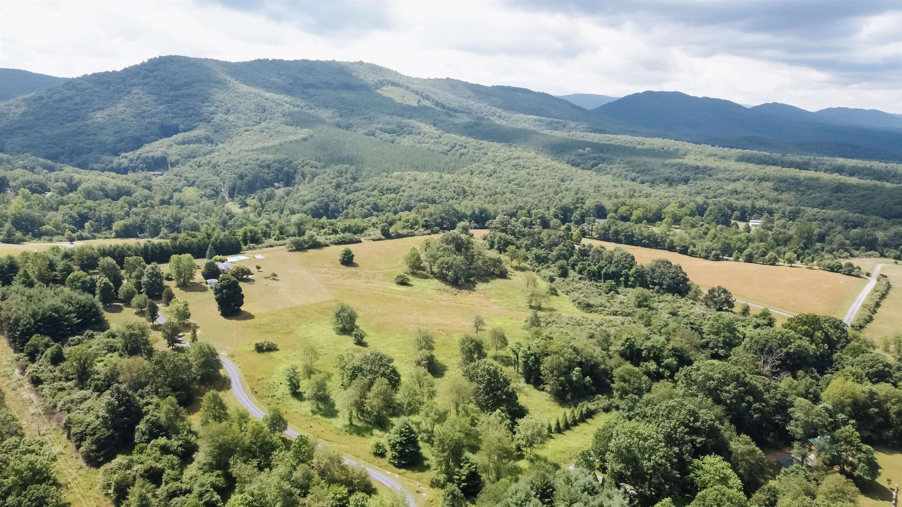 71 SAND HILL LN, WARM SPRINGS, Virginia 24484, 3 Bedrooms Bedrooms, ,4 BathroomsBathrooms,Residential,71 SAND HILL LN,666857 MLS # 666857