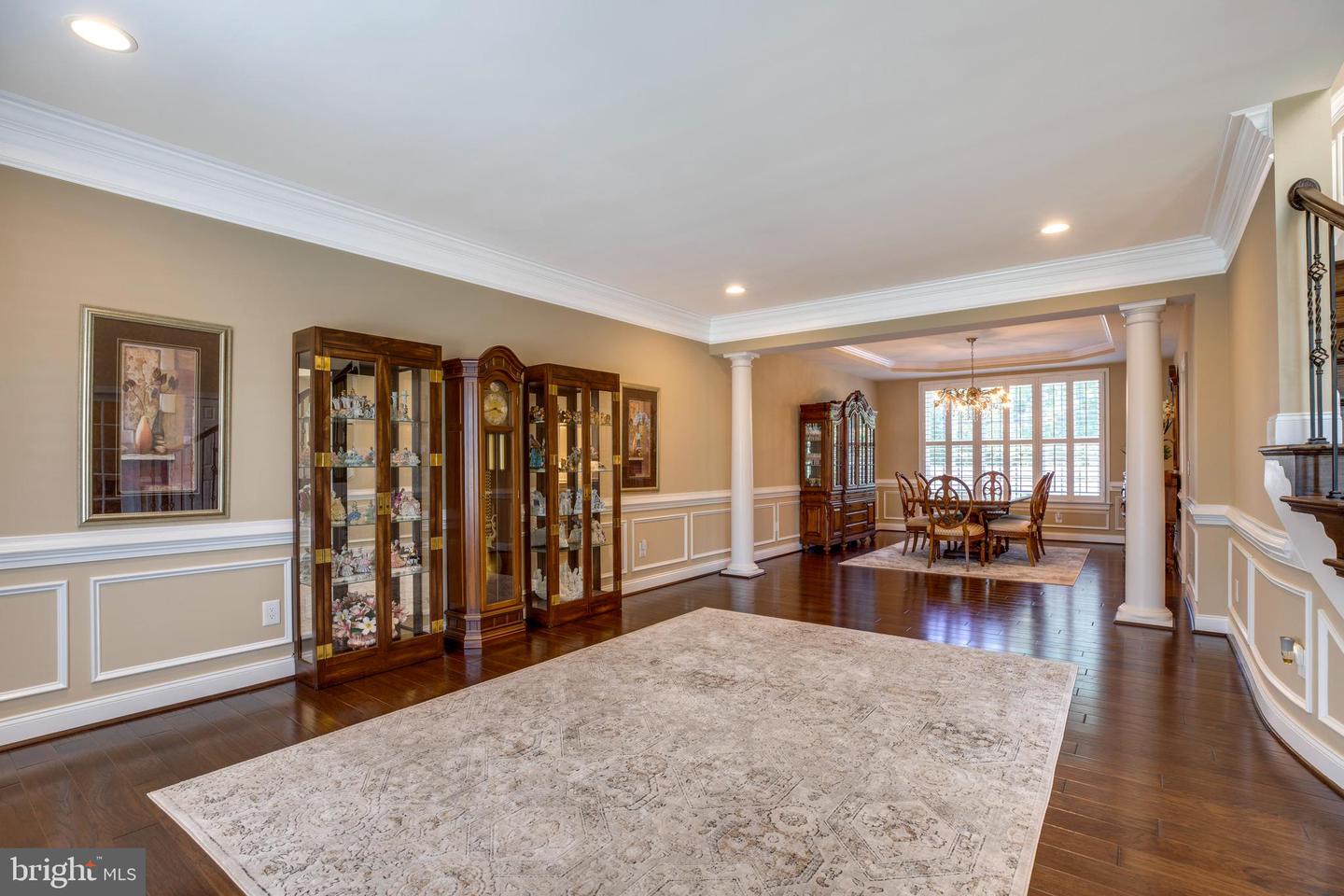 5206 BONNIE BRAE FARM DR, HAYMARKET, Virginia 20169, 5 Bedrooms Bedrooms, ,5 BathroomsBathrooms,Residential,For sale,5206 BONNIE BRAE FARM DR,VAPW2097568 MLS # VAPW2097568