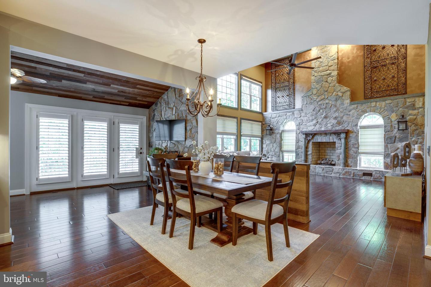 5206 BONNIE BRAE FARM DR, HAYMARKET, Virginia 20169, 5 Bedrooms Bedrooms, ,5 BathroomsBathrooms,Residential,For sale,5206 BONNIE BRAE FARM DR,VAPW2097568 MLS # VAPW2097568