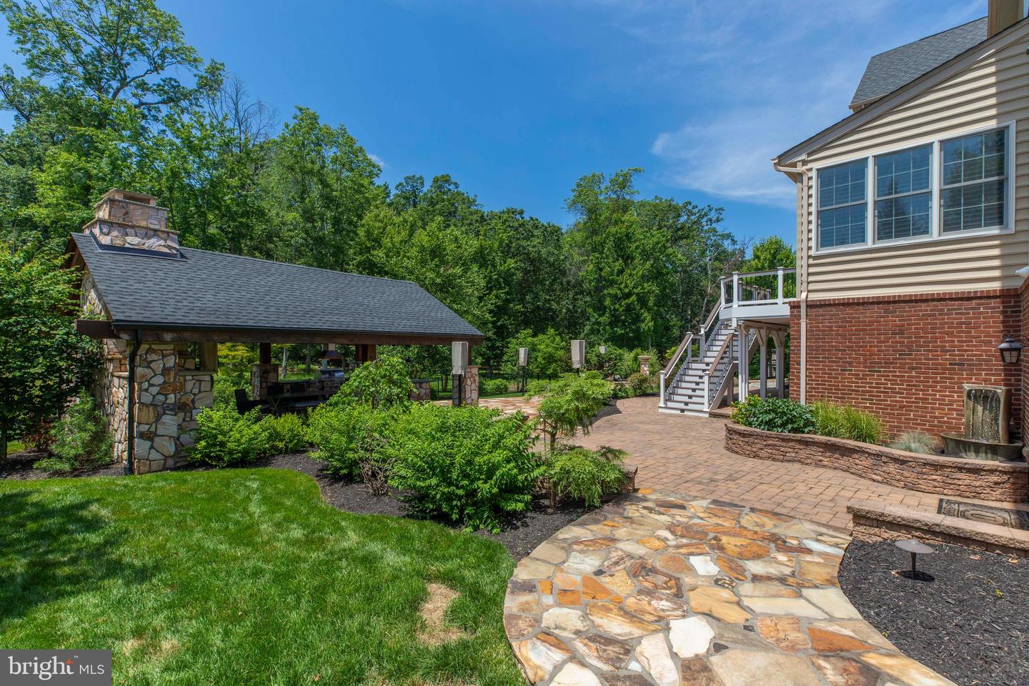 5206 BONNIE BRAE FARM DR, HAYMARKET, Virginia 20169, 5 Bedrooms Bedrooms, ,5 BathroomsBathrooms,Residential,For sale,5206 BONNIE BRAE FARM DR,VAPW2097568 MLS # VAPW2097568