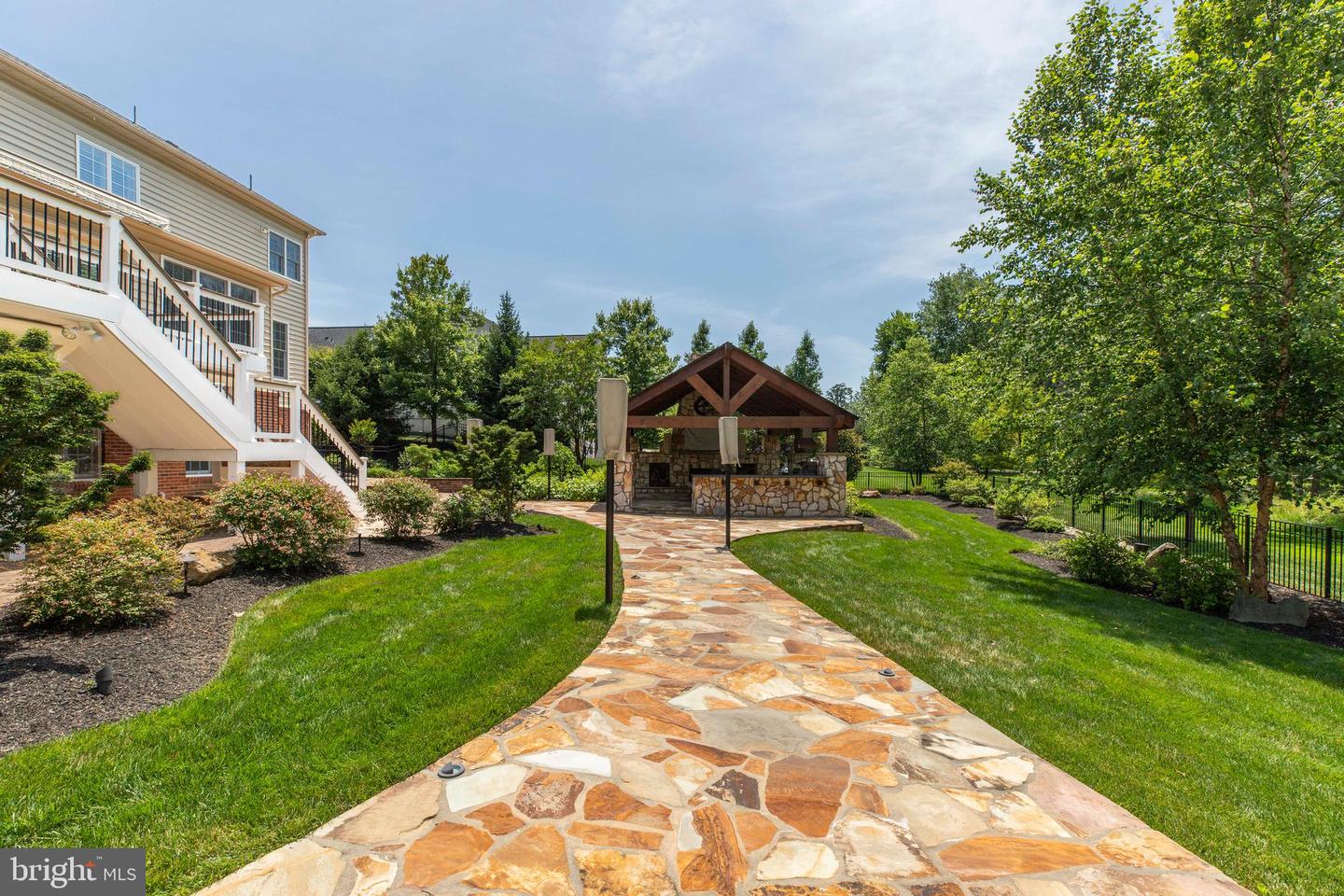 5206 BONNIE BRAE FARM DR, HAYMARKET, Virginia 20169, 5 Bedrooms Bedrooms, ,5 BathroomsBathrooms,Residential,For sale,5206 BONNIE BRAE FARM DR,VAPW2097568 MLS # VAPW2097568