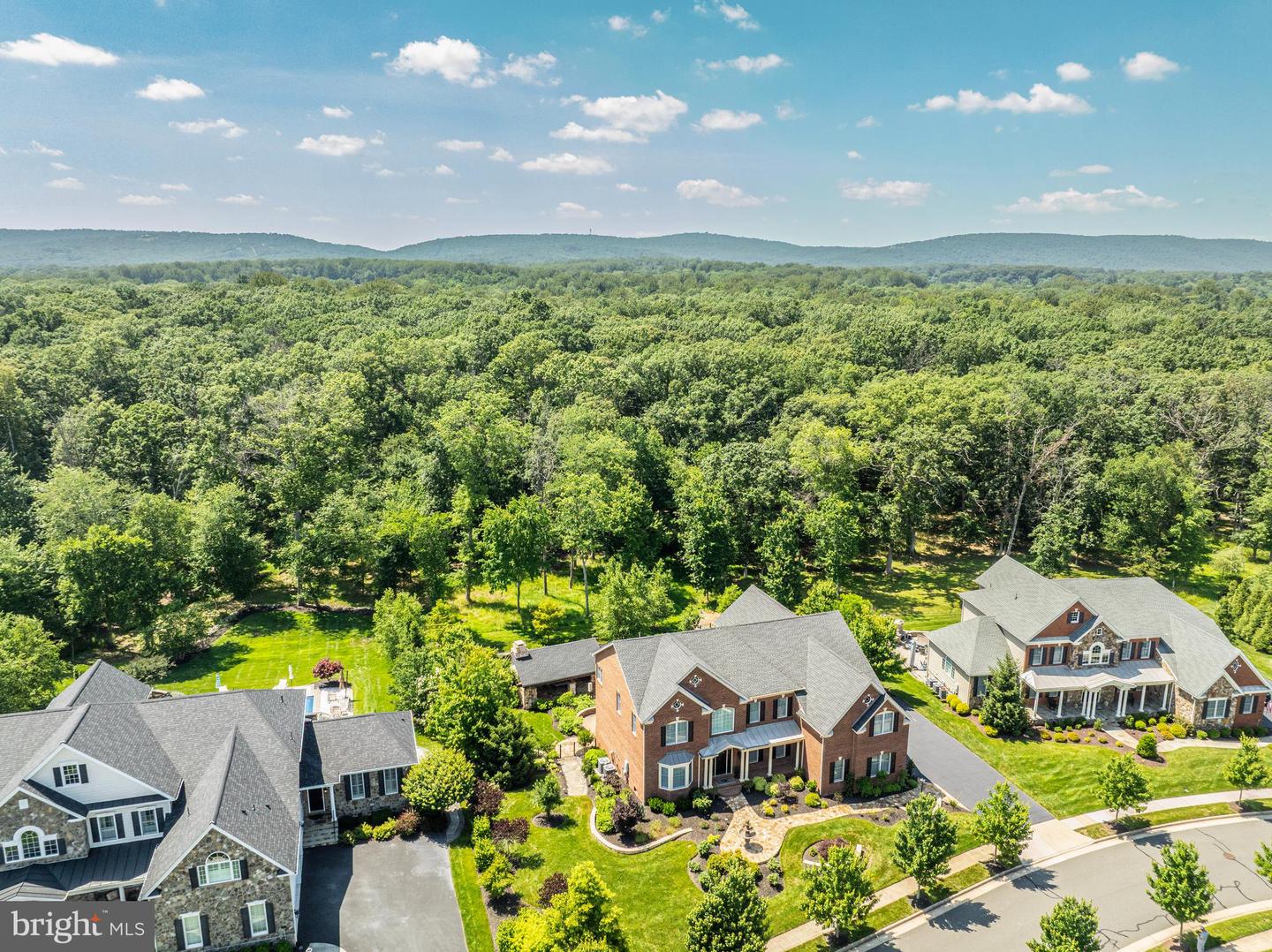 5206 BONNIE BRAE FARM DR, HAYMARKET, Virginia 20169, 5 Bedrooms Bedrooms, ,5 BathroomsBathrooms,Residential,For sale,5206 BONNIE BRAE FARM DR,VAPW2097568 MLS # VAPW2097568