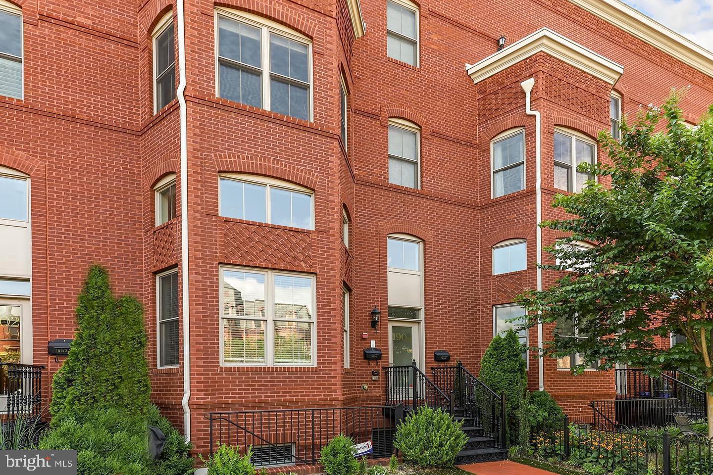 1904 VERMONT AVE NW #A, WASHINGTON, District Of Columbia 20001, 3 Bedrooms Bedrooms, ,2 BathroomsBathrooms,Residential,For sale,1904 VERMONT AVE NW #A,DCDC2207002 MLS # DCDC2207002