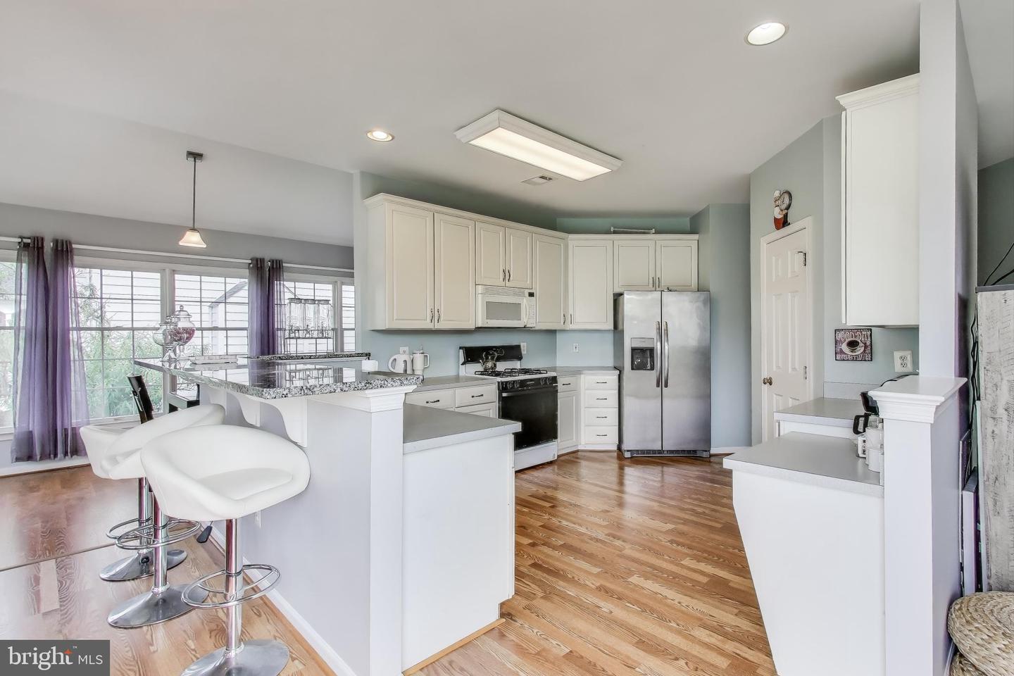 42647 HARRIS ST, CHANTILLY, Virginia 20152, 4 Bedrooms Bedrooms, 5 Rooms Rooms,3 BathroomsBathrooms,Residential,For sale,42647 HARRIS ST,VALO2100222 MLS # VALO2100222