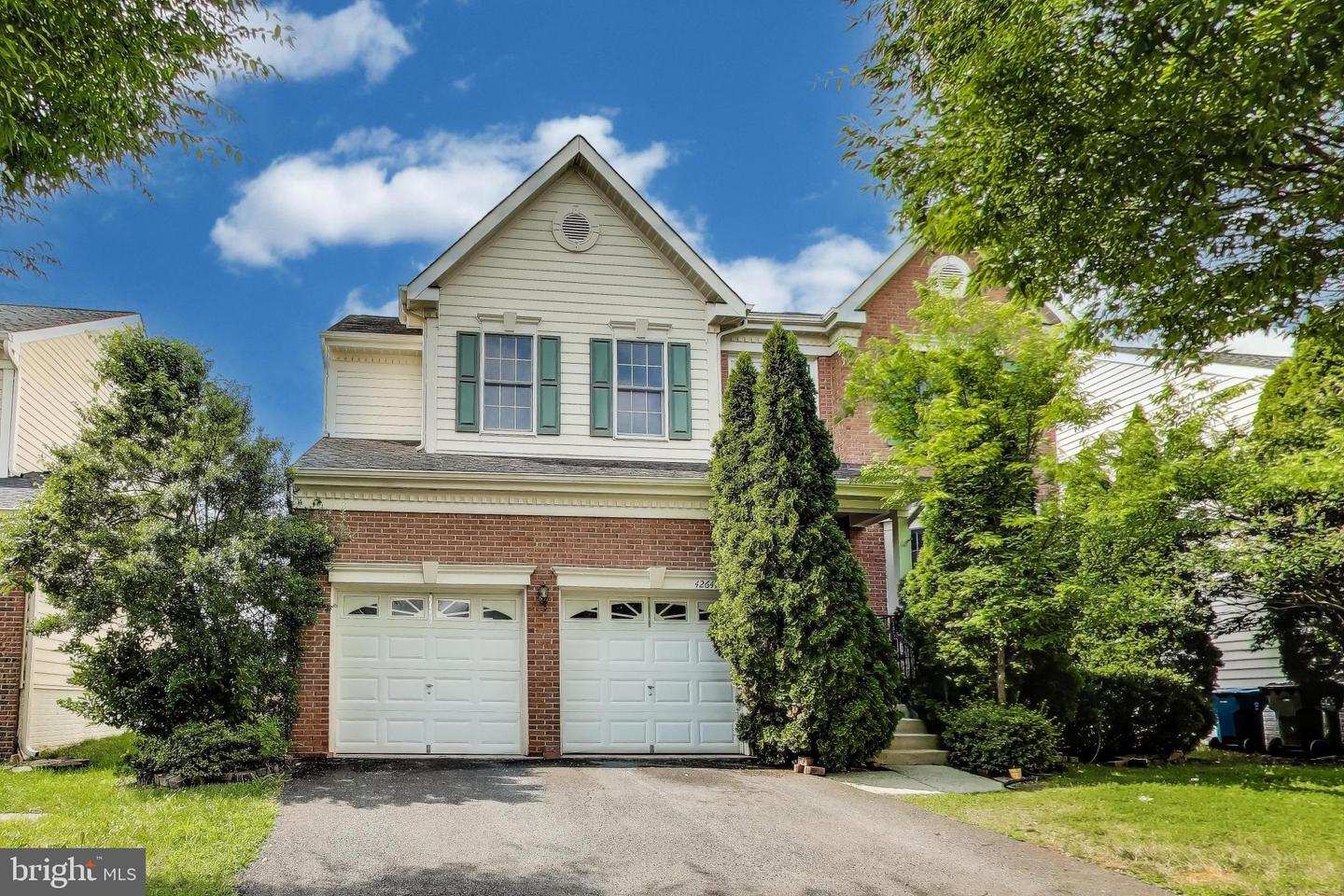 42647 HARRIS ST, CHANTILLY, Virginia 20152, 4 Bedrooms Bedrooms, 5 Rooms Rooms,3 BathroomsBathrooms,Residential,For sale,42647 HARRIS ST,VALO2100222 MLS # VALO2100222
