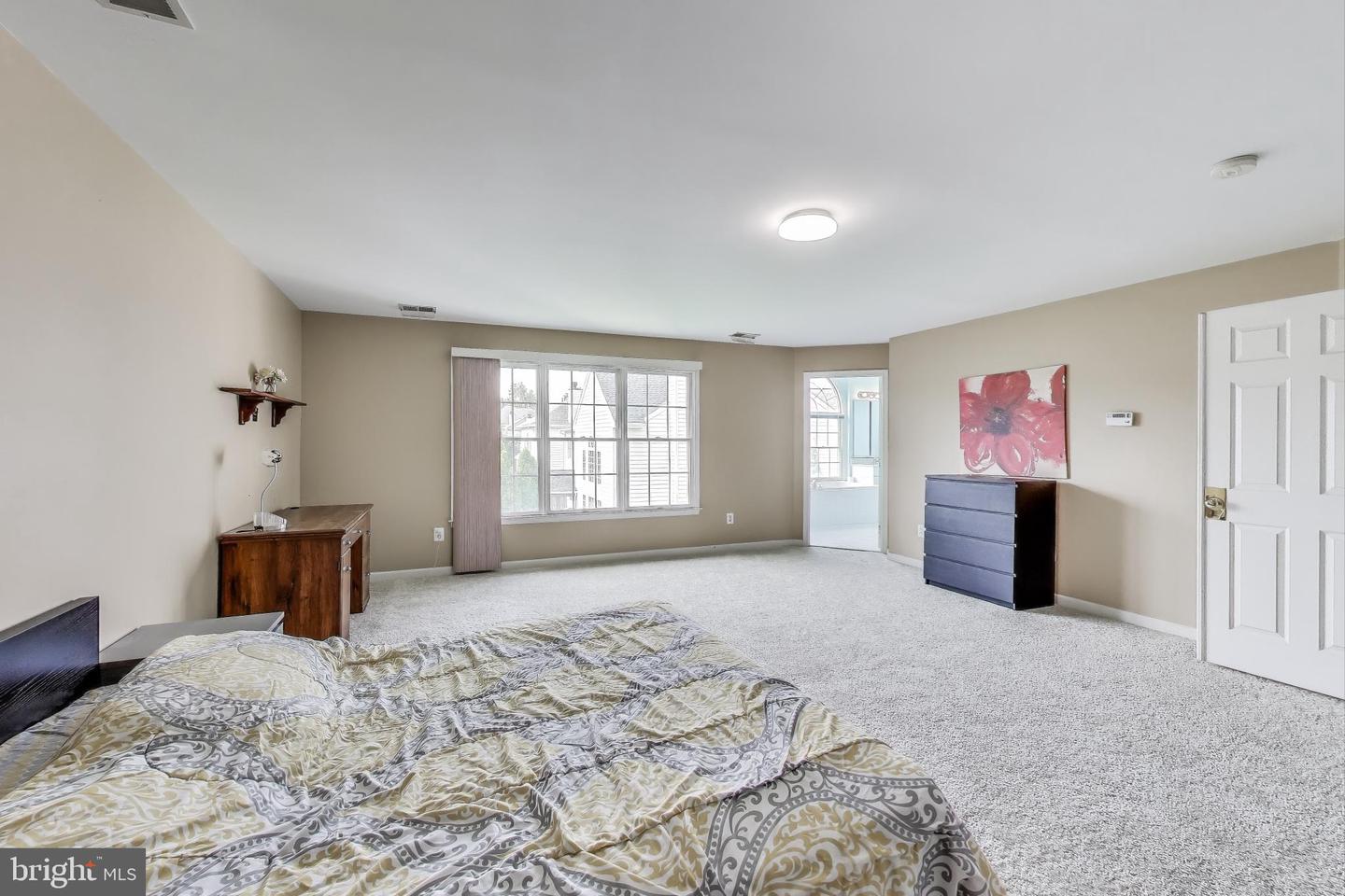 42647 HARRIS ST, CHANTILLY, Virginia 20152, 4 Bedrooms Bedrooms, 5 Rooms Rooms,3 BathroomsBathrooms,Residential,For sale,42647 HARRIS ST,VALO2100222 MLS # VALO2100222