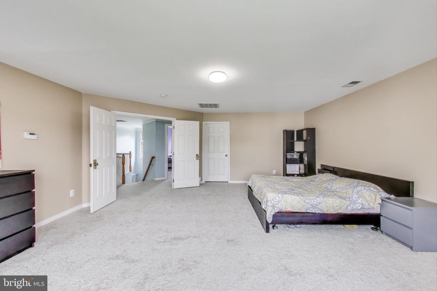 42647 HARRIS ST, CHANTILLY, Virginia 20152, 4 Bedrooms Bedrooms, 5 Rooms Rooms,3 BathroomsBathrooms,Residential,For sale,42647 HARRIS ST,VALO2100222 MLS # VALO2100222