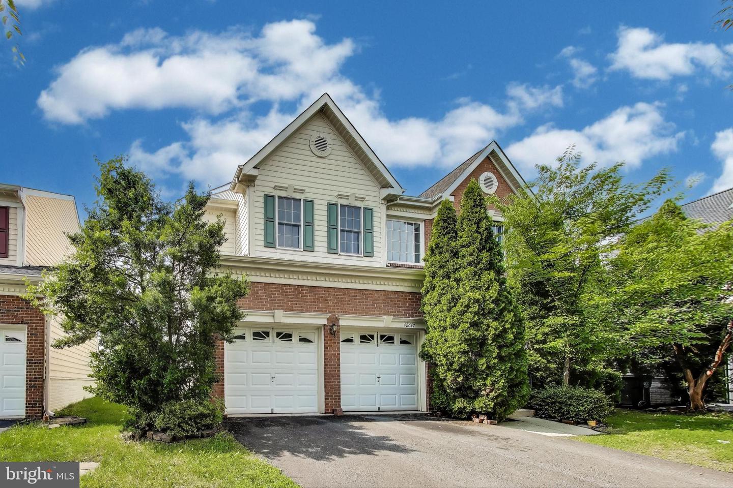 42647 HARRIS ST, CHANTILLY, Virginia 20152, 4 Bedrooms Bedrooms, 5 Rooms Rooms,3 BathroomsBathrooms,Residential,For sale,42647 HARRIS ST,VALO2100222 MLS # VALO2100222