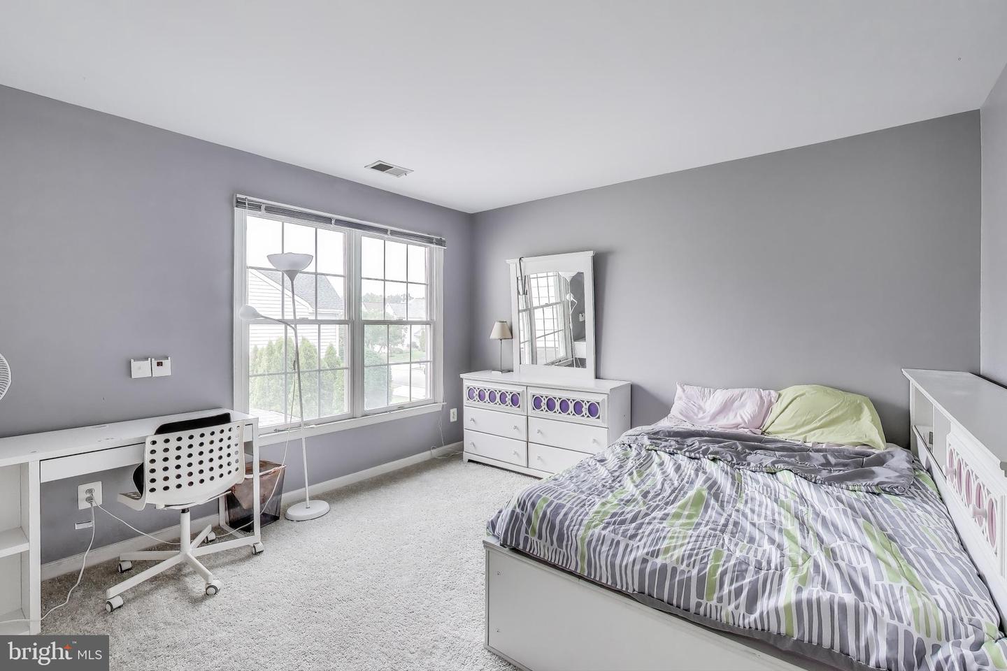42647 HARRIS ST, CHANTILLY, Virginia 20152, 4 Bedrooms Bedrooms, 5 Rooms Rooms,3 BathroomsBathrooms,Residential,For sale,42647 HARRIS ST,VALO2100222 MLS # VALO2100222