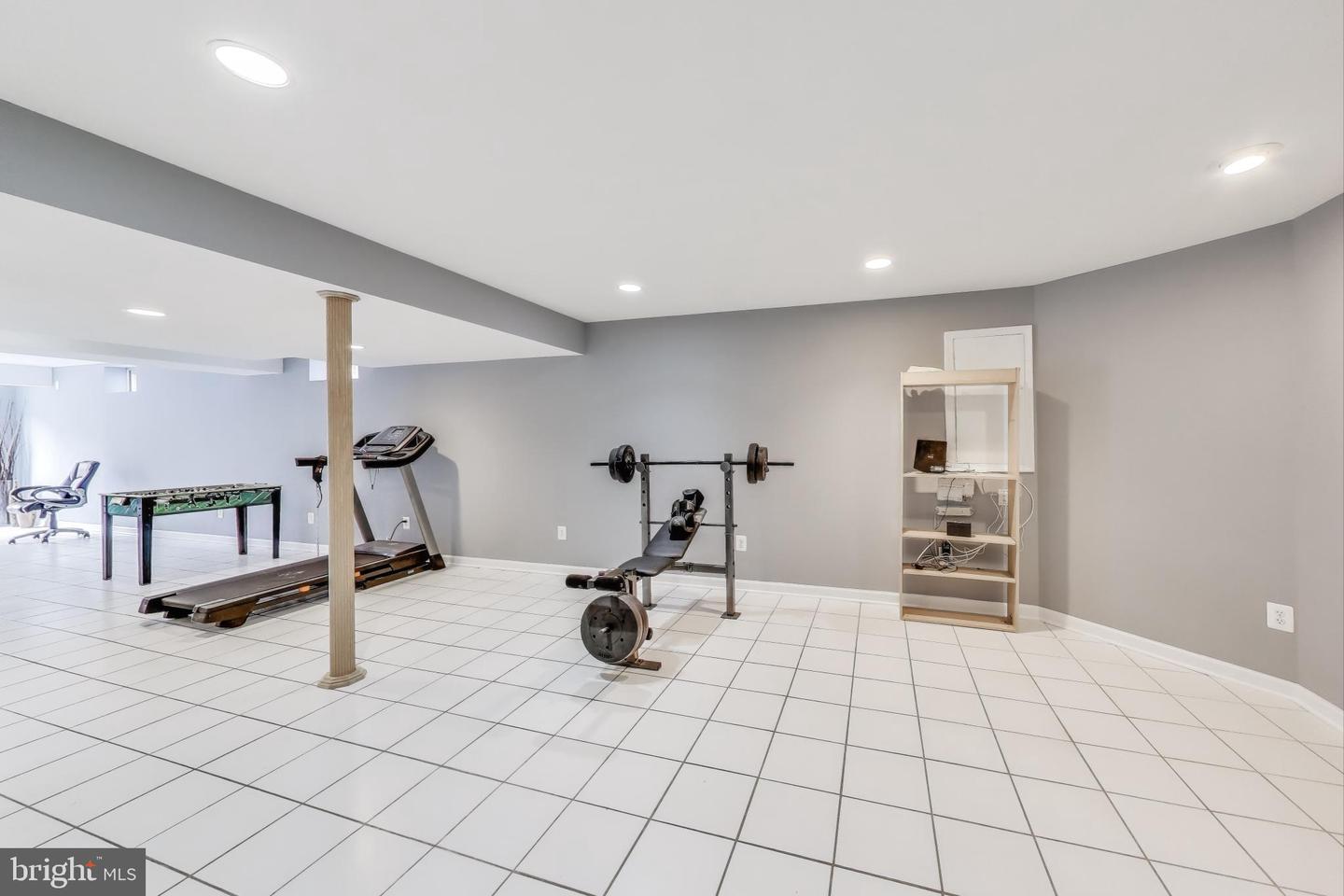 42647 HARRIS ST, CHANTILLY, Virginia 20152, 4 Bedrooms Bedrooms, 5 Rooms Rooms,3 BathroomsBathrooms,Residential,For sale,42647 HARRIS ST,VALO2100222 MLS # VALO2100222