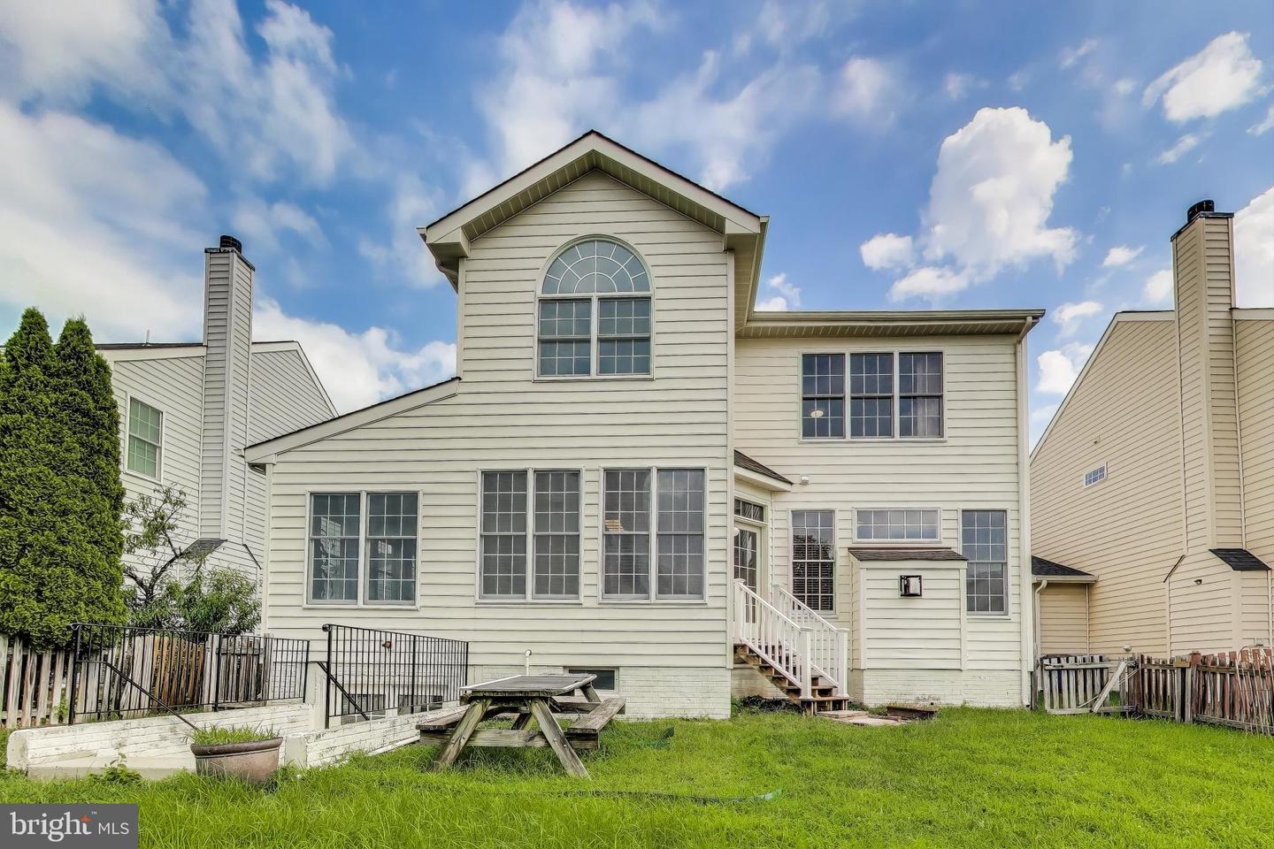 42647 HARRIS ST, CHANTILLY, Virginia 20152, 4 Bedrooms Bedrooms, 5 Rooms Rooms,3 BathroomsBathrooms,Residential,For sale,42647 HARRIS ST,VALO2100222 MLS # VALO2100222