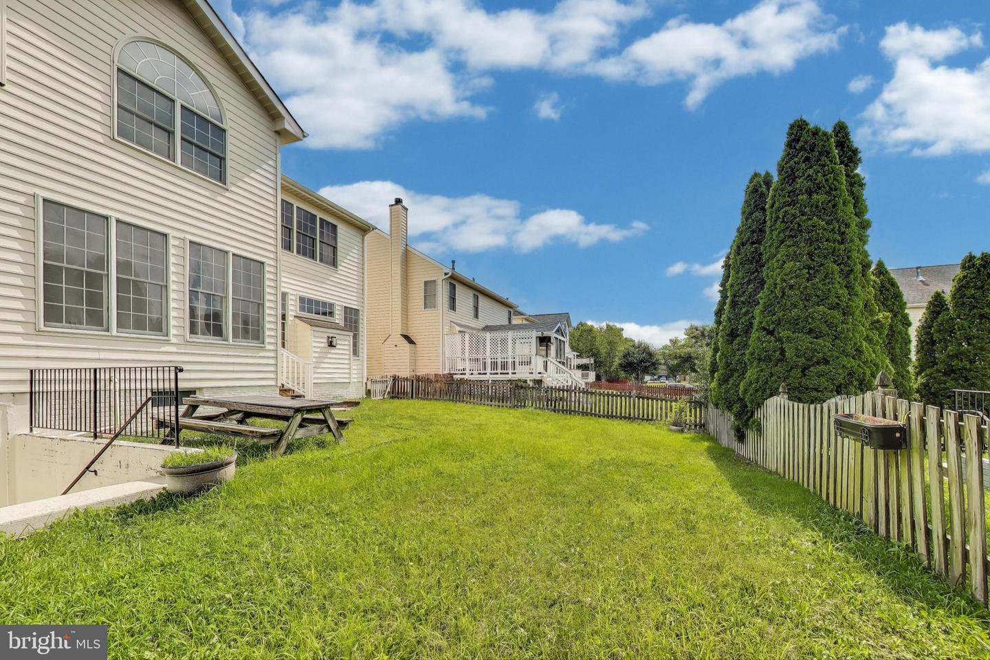 42647 HARRIS ST, CHANTILLY, Virginia 20152, 4 Bedrooms Bedrooms, 5 Rooms Rooms,3 BathroomsBathrooms,Residential,For sale,42647 HARRIS ST,VALO2100222 MLS # VALO2100222