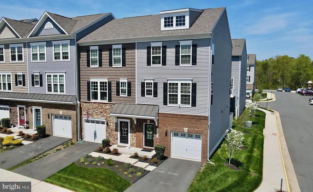 15268 CARTERSVILLE CT, HAYMARKET, Virginia 20169, 4 Bedrooms Bedrooms, ,3 BathroomsBathrooms,Residential,For sale,15268 CARTERSVILLE CT,VAPW2097956 MLS # VAPW2097956