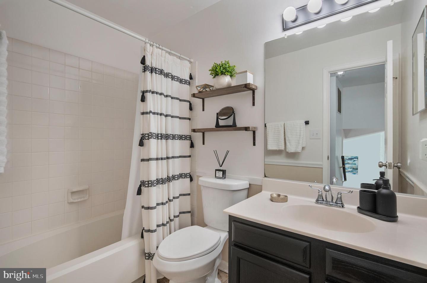 3449 LACROSSE CT, WOODBRIDGE, Virginia 22193, 3 Bedrooms Bedrooms, ,2 BathroomsBathrooms,Residential,For sale,3449 LACROSSE CT,VAPW2098202 MLS # VAPW2098202