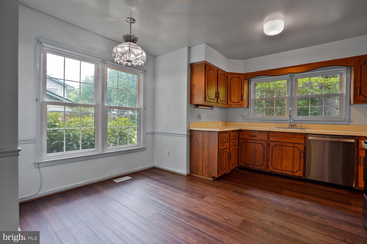 3502 LAUNCELOT WAY, ANNANDALE, Virginia 22003, 6 Bedrooms Bedrooms, ,3 BathroomsBathrooms,Residential,For sale,3502 LAUNCELOT WAY,VAFX2253246 MLS # VAFX2253246