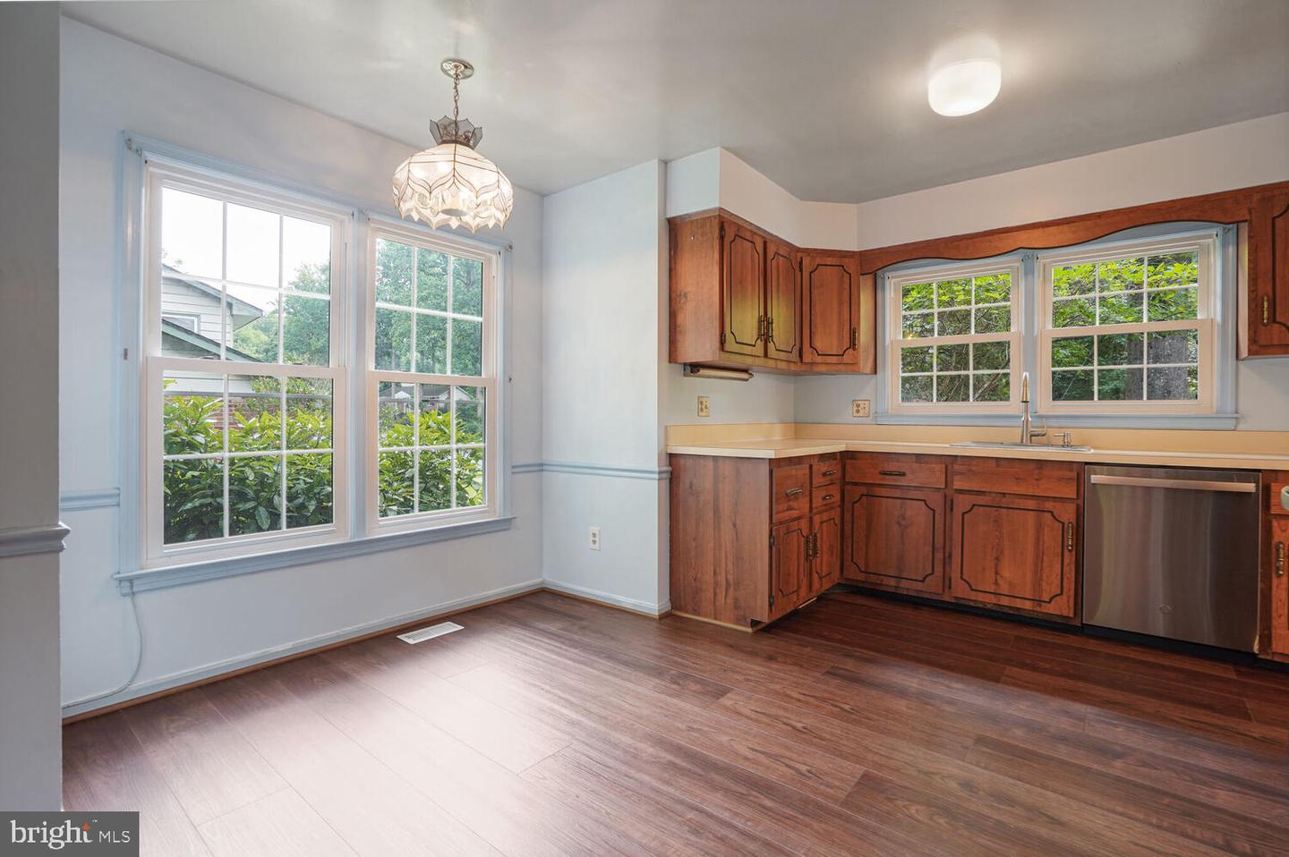 3502 LAUNCELOT WAY, ANNANDALE, Virginia 22003, 6 Bedrooms Bedrooms, ,3 BathroomsBathrooms,Residential,For sale,3502 LAUNCELOT WAY,VAFX2253246 MLS # VAFX2253246