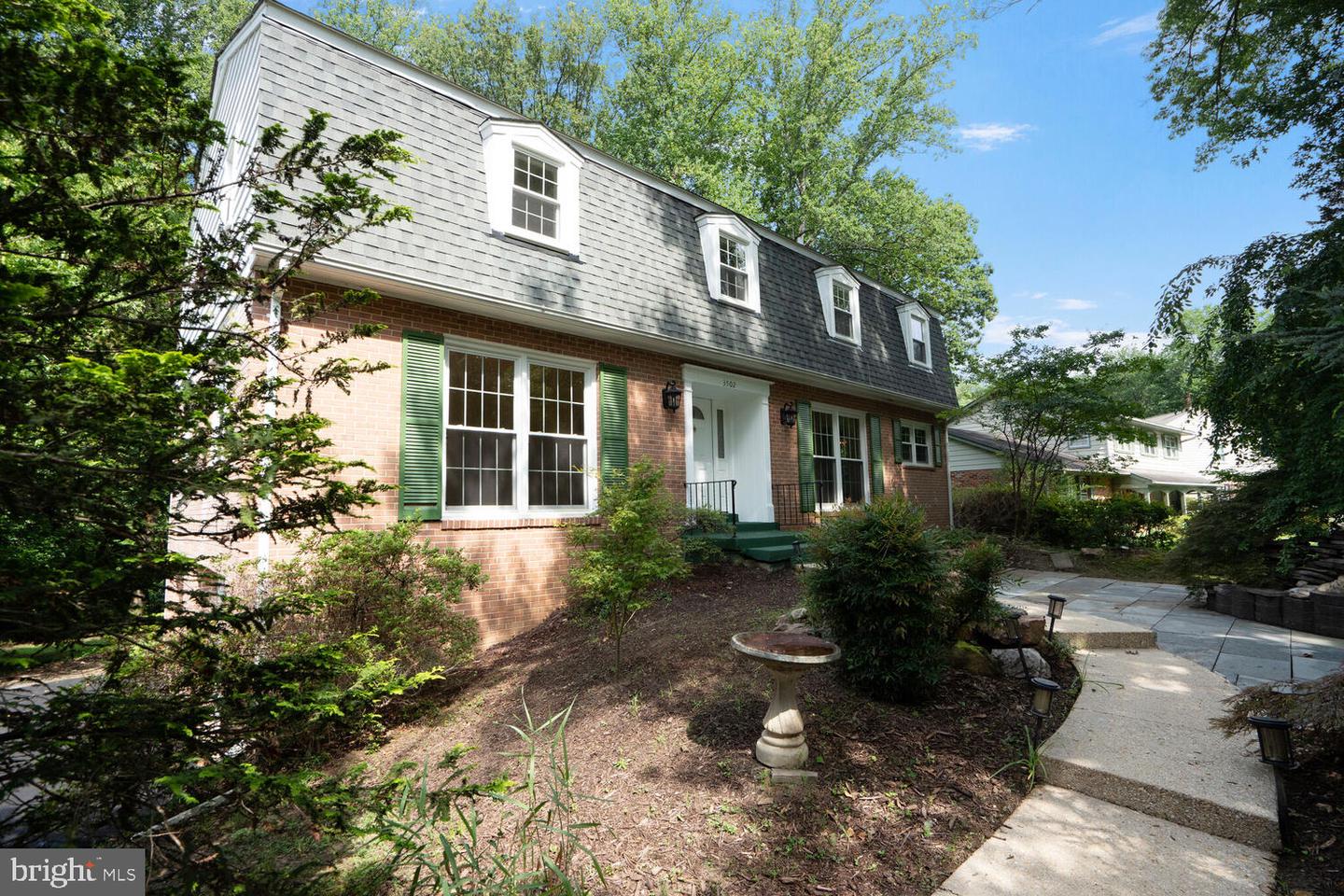3502 LAUNCELOT WAY, ANNANDALE, Virginia 22003, 6 Bedrooms Bedrooms, ,3 BathroomsBathrooms,Residential,For sale,3502 LAUNCELOT WAY,VAFX2253246 MLS # VAFX2253246