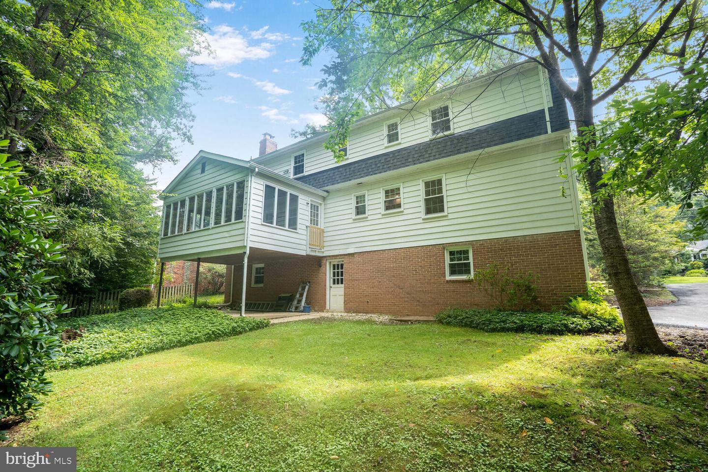 3502 LAUNCELOT WAY, ANNANDALE, Virginia 22003, 6 Bedrooms Bedrooms, ,3 BathroomsBathrooms,Residential,For sale,3502 LAUNCELOT WAY,VAFX2253246 MLS # VAFX2253246