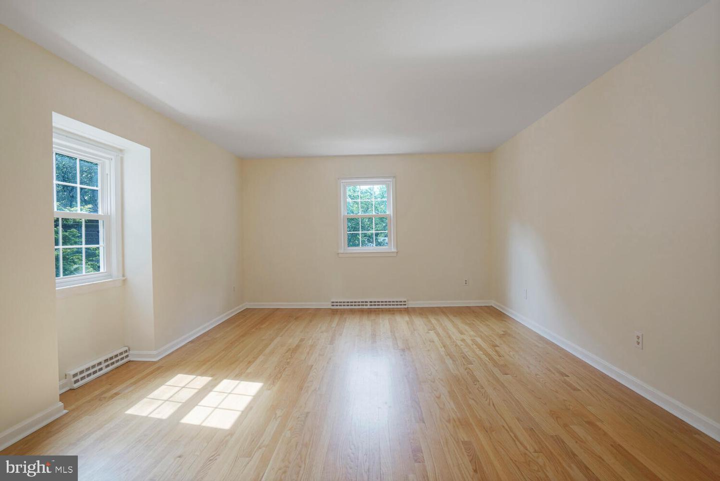 3502 LAUNCELOT WAY, ANNANDALE, Virginia 22003, 6 Bedrooms Bedrooms, ,3 BathroomsBathrooms,Residential,For sale,3502 LAUNCELOT WAY,VAFX2253246 MLS # VAFX2253246