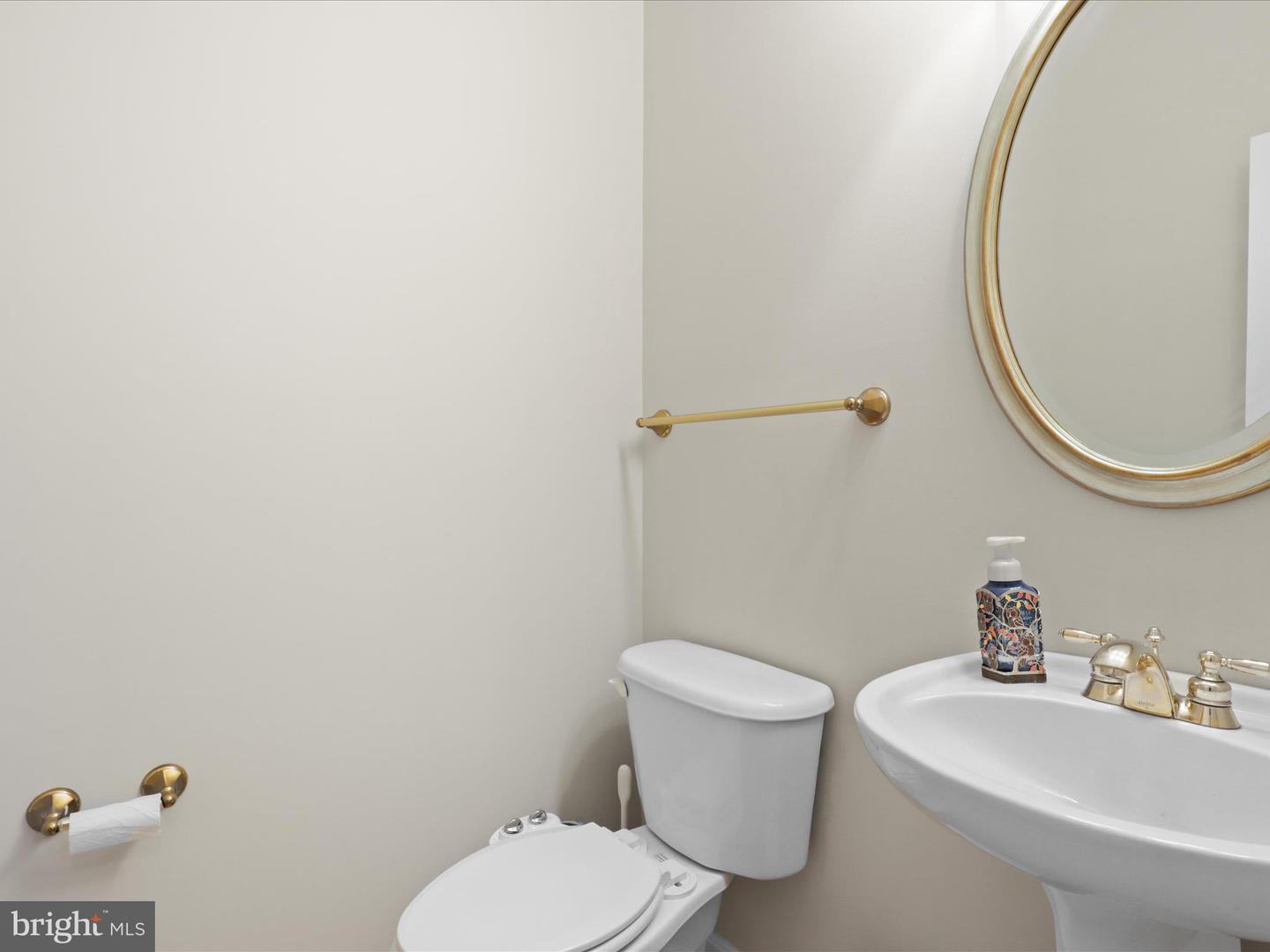 20323 BOWFONDS ST, ASHBURN, Virginia 20147, 5 Bedrooms Bedrooms, ,3 BathroomsBathrooms,Residential,For sale,20323 BOWFONDS ST,VALO2101142 MLS # VALO2101142