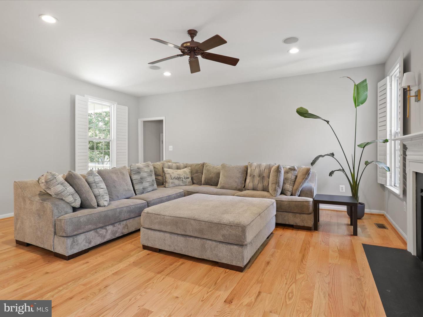 20323 BOWFONDS ST, ASHBURN, Virginia 20147, 5 Bedrooms Bedrooms, ,3 BathroomsBathrooms,Residential,For sale,20323 BOWFONDS ST,VALO2101142 MLS # VALO2101142