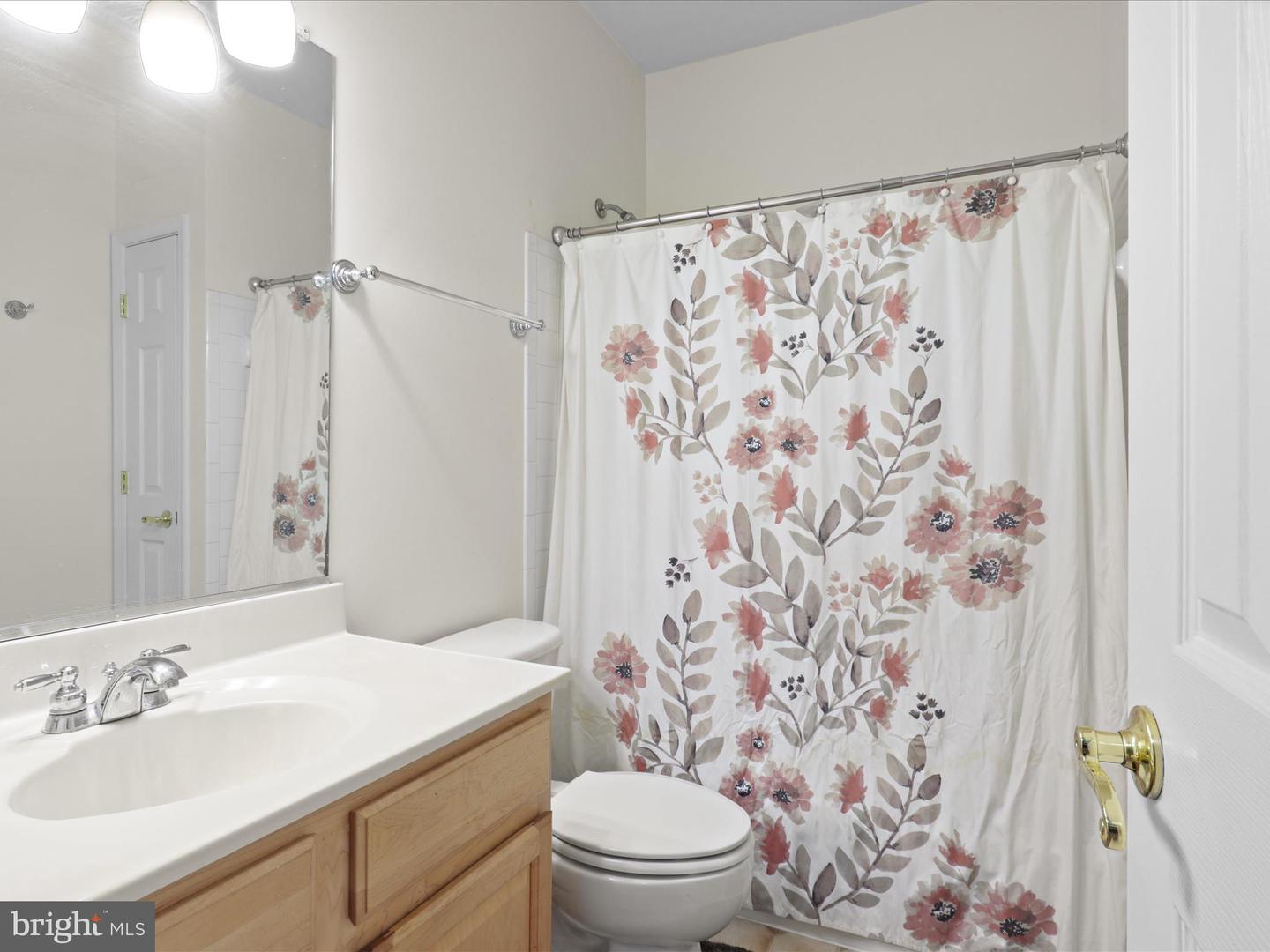 20323 BOWFONDS ST, ASHBURN, Virginia 20147, 5 Bedrooms Bedrooms, ,3 BathroomsBathrooms,Residential,For sale,20323 BOWFONDS ST,VALO2101142 MLS # VALO2101142