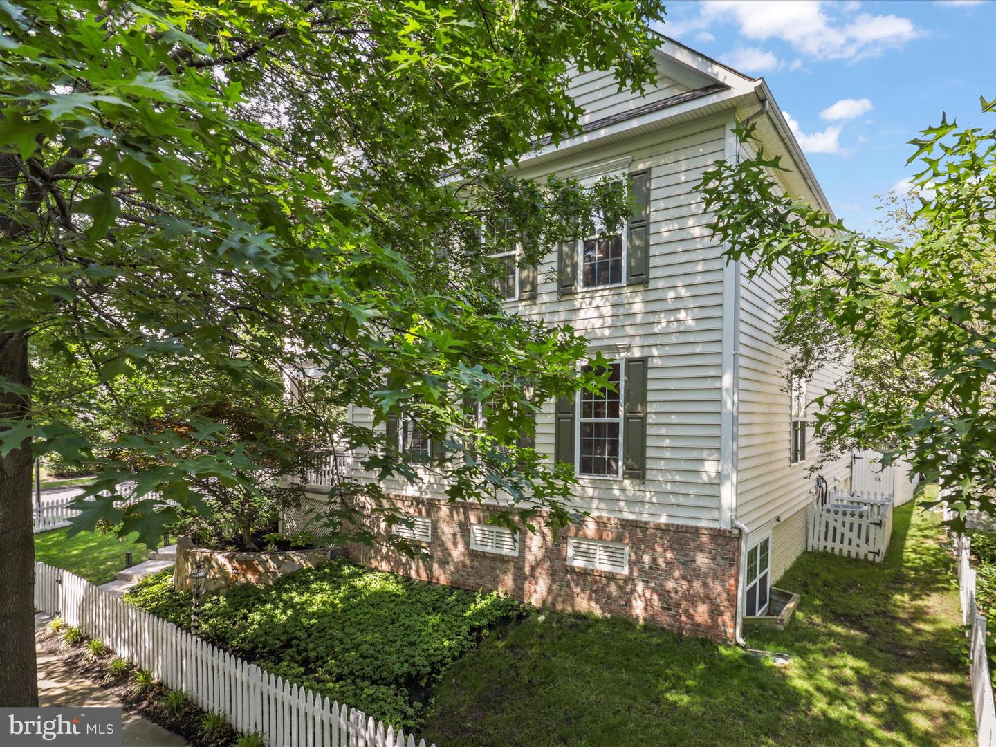 20323 BOWFONDS ST, ASHBURN, Virginia 20147, 5 Bedrooms Bedrooms, ,3 BathroomsBathrooms,Residential,For sale,20323 BOWFONDS ST,VALO2101142 MLS # VALO2101142
