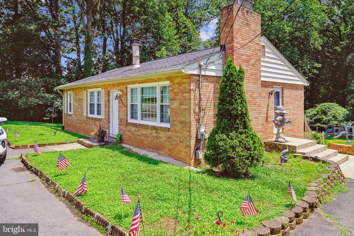 3249 JERMANTOWN RD, FAIRFAX, Virginia 22030, 3 Bedrooms Bedrooms, ,2 BathroomsBathrooms,Residential,For sale,3249 JERMANTOWN RD,VAFX2253392 MLS # VAFX2253392