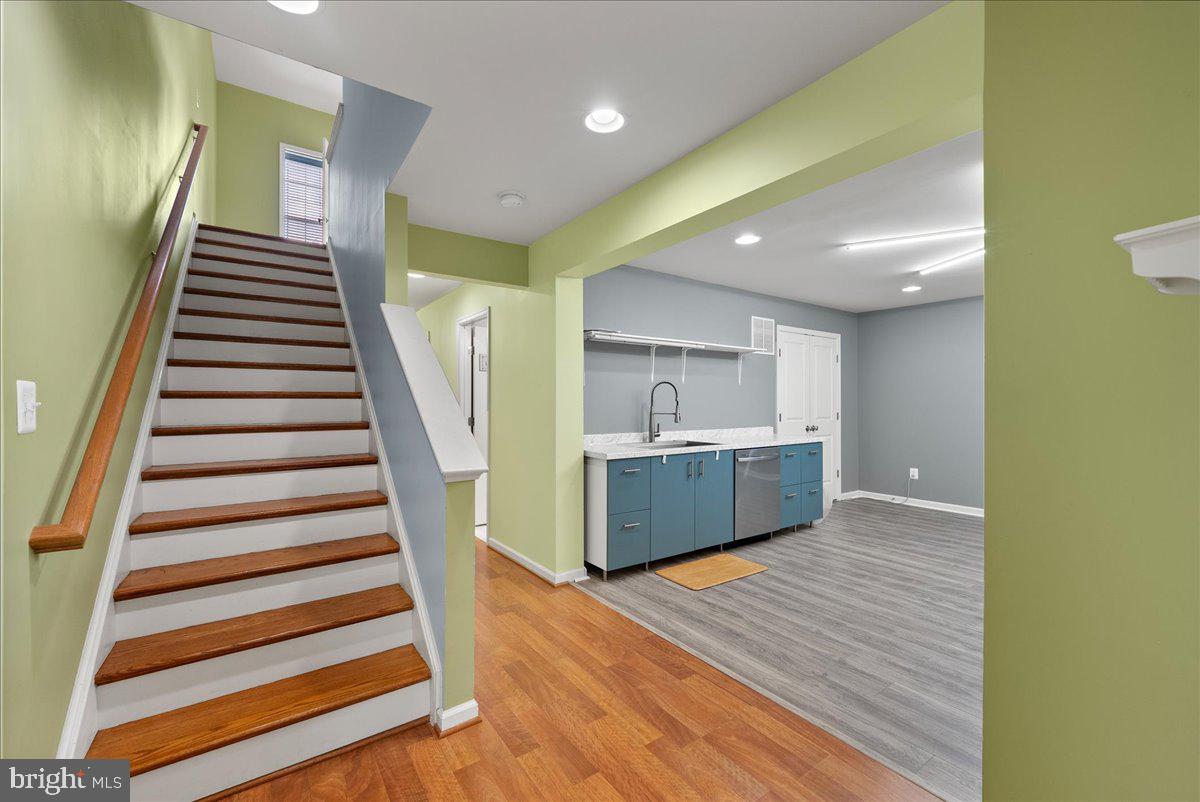 7813 CRESCENT PARK DR, GAINESVILLE, Virginia 20155, 3 Bedrooms Bedrooms, ,3 BathroomsBathrooms,Residential,For sale,7813 CRESCENT PARK DR,VAPW2098656 MLS # VAPW2098656