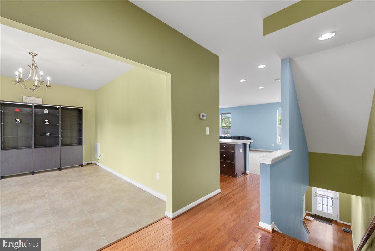 7813 CRESCENT PARK DR, GAINESVILLE, Virginia 20155, 3 Bedrooms Bedrooms, ,3 BathroomsBathrooms,Residential,For sale,7813 CRESCENT PARK DR,VAPW2098656 MLS # VAPW2098656