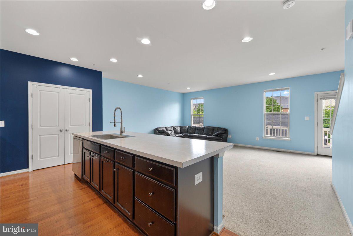 7813 CRESCENT PARK DR, GAINESVILLE, Virginia 20155, 3 Bedrooms Bedrooms, ,3 BathroomsBathrooms,Residential,For sale,7813 CRESCENT PARK DR,VAPW2098656 MLS # VAPW2098656