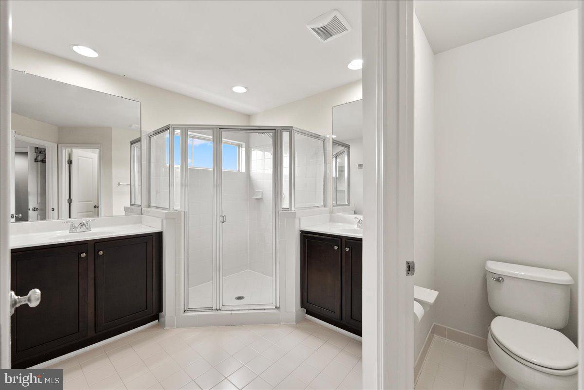 7813 CRESCENT PARK DR, GAINESVILLE, Virginia 20155, 3 Bedrooms Bedrooms, ,3 BathroomsBathrooms,Residential,For sale,7813 CRESCENT PARK DR,VAPW2098656 MLS # VAPW2098656