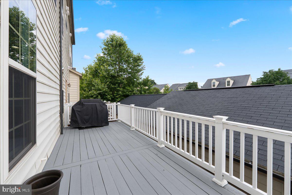 7813 CRESCENT PARK DR, GAINESVILLE, Virginia 20155, 3 Bedrooms Bedrooms, ,3 BathroomsBathrooms,Residential,For sale,7813 CRESCENT PARK DR,VAPW2098656 MLS # VAPW2098656