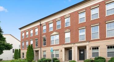 7813 CRESCENT PARK DR, GAINESVILLE, Virginia 20155, 3 Bedrooms Bedrooms, ,3 BathroomsBathrooms,Residential,For sale,7813 CRESCENT PARK DR,VAPW2098656 MLS # VAPW2098656