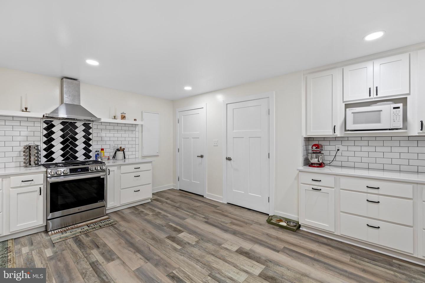5018 BIRCH LEAF CIR, FREDERICKSBURG, Virginia 22407, 6 Bedrooms Bedrooms, ,4 BathroomsBathrooms,Residential,For sale,5018 BIRCH LEAF CIR,VASP2034566 MLS # VASP2034566