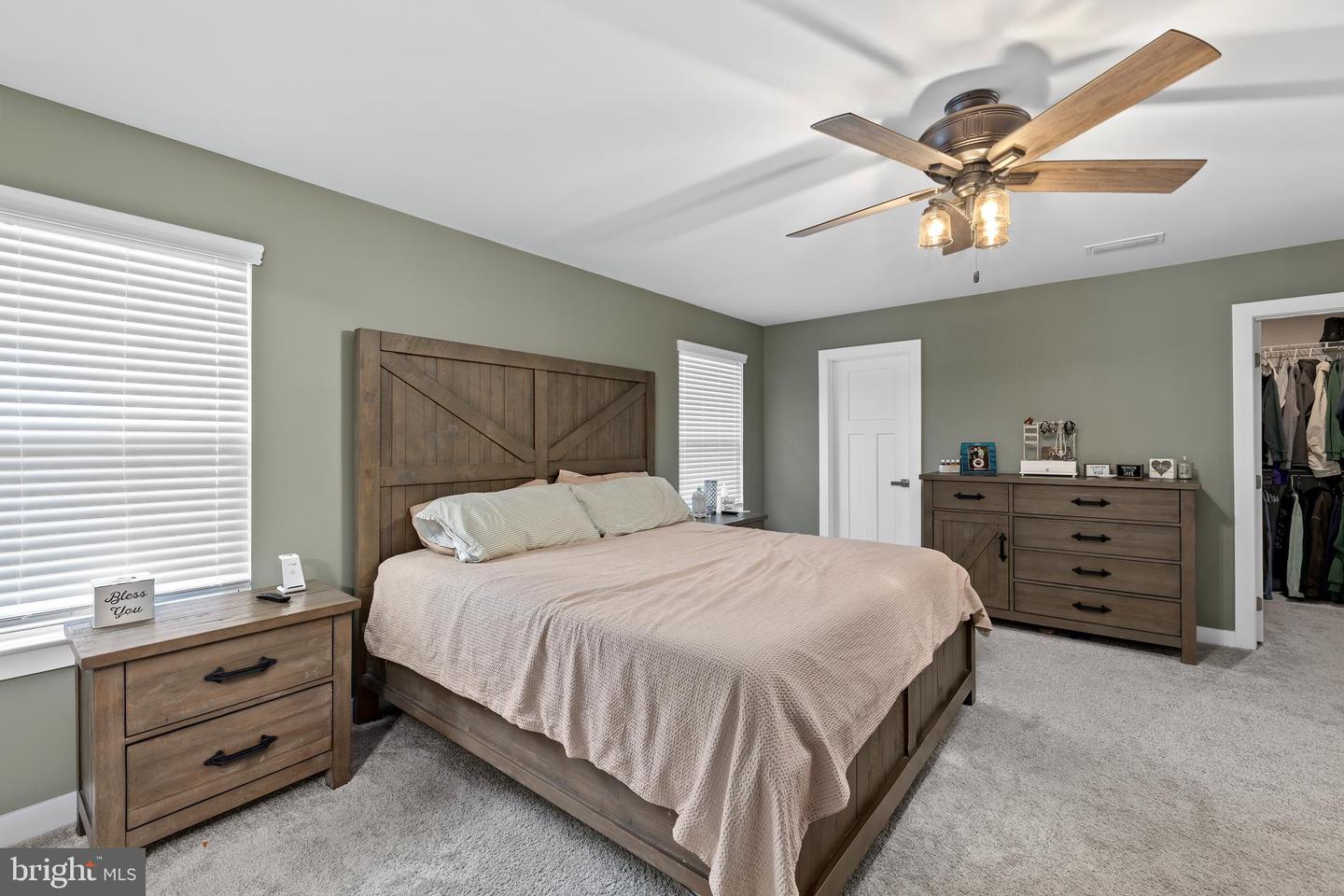 5018 BIRCH LEAF CIR, FREDERICKSBURG, Virginia 22407, 6 Bedrooms Bedrooms, ,4 BathroomsBathrooms,Residential,For sale,5018 BIRCH LEAF CIR,VASP2034566 MLS # VASP2034566