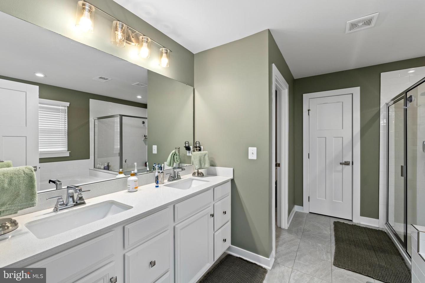 5018 BIRCH LEAF CIR, FREDERICKSBURG, Virginia 22407, 6 Bedrooms Bedrooms, ,4 BathroomsBathrooms,Residential,For sale,5018 BIRCH LEAF CIR,VASP2034566 MLS # VASP2034566