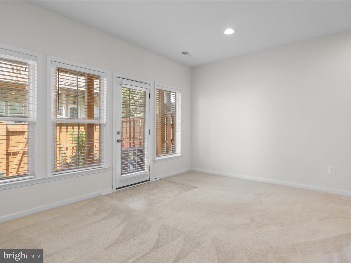 43381 RICKENBACKER SQ, ASHBURN, Virginia 20147, 4 Bedrooms Bedrooms, ,3 BathroomsBathrooms,Residential,For sale,43381 RICKENBACKER SQ,VALO2101580 MLS # VALO2101580