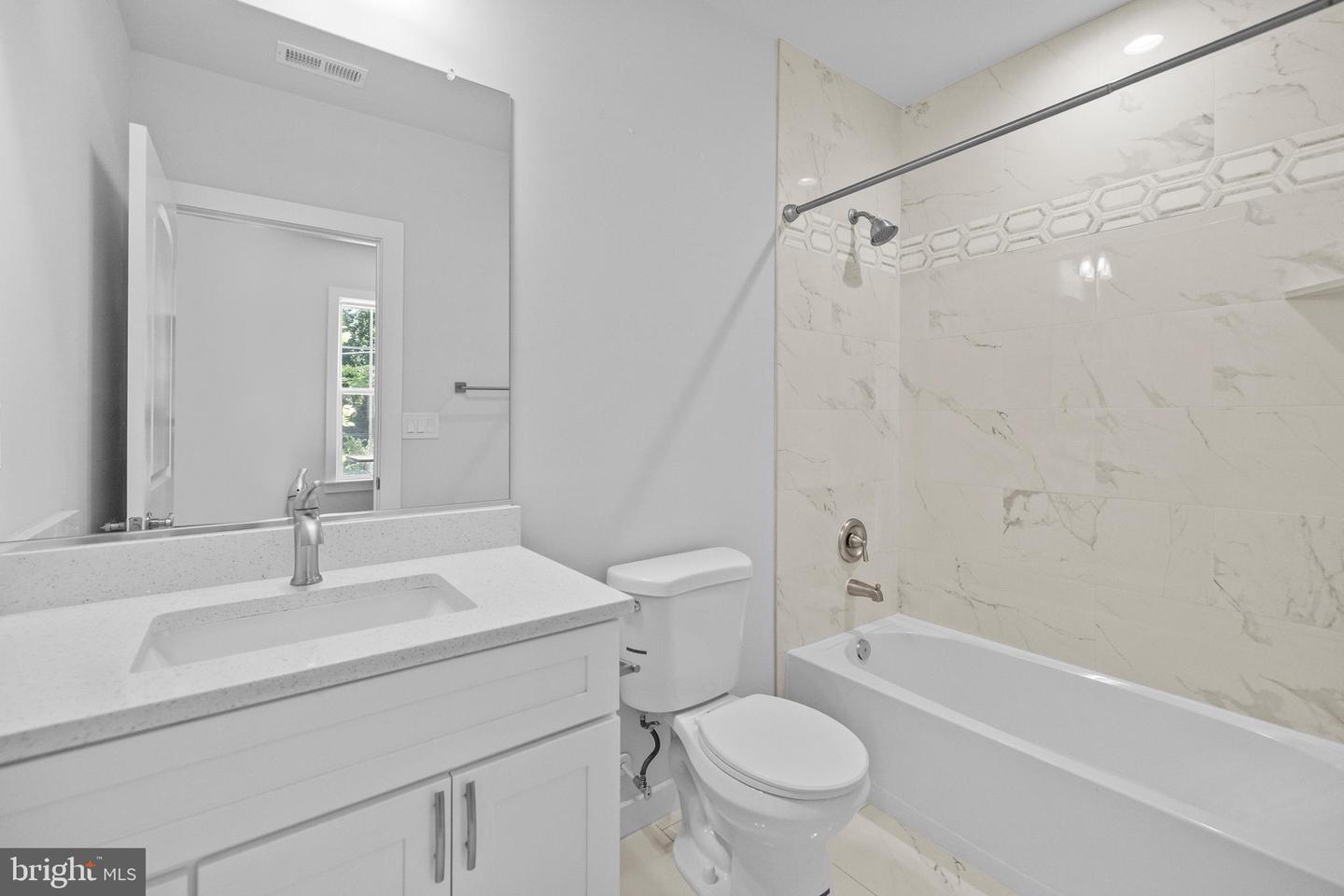 18518 OLD TRIANGLE RD, TRIANGLE, Virginia 22172, 5 Bedrooms Bedrooms, ,4 BathroomsBathrooms,Residential,For sale,18518 OLD TRIANGLE RD,VAPW2099062 MLS # VAPW2099062