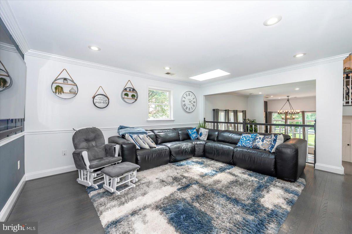 6109 COLCHESTER RD, FAIRFAX, Virginia 22030, 5 Bedrooms Bedrooms, ,4 BathroomsBathrooms,Residential,For sale,6109 COLCHESTER RD,VAFX2255222 MLS # VAFX2255222