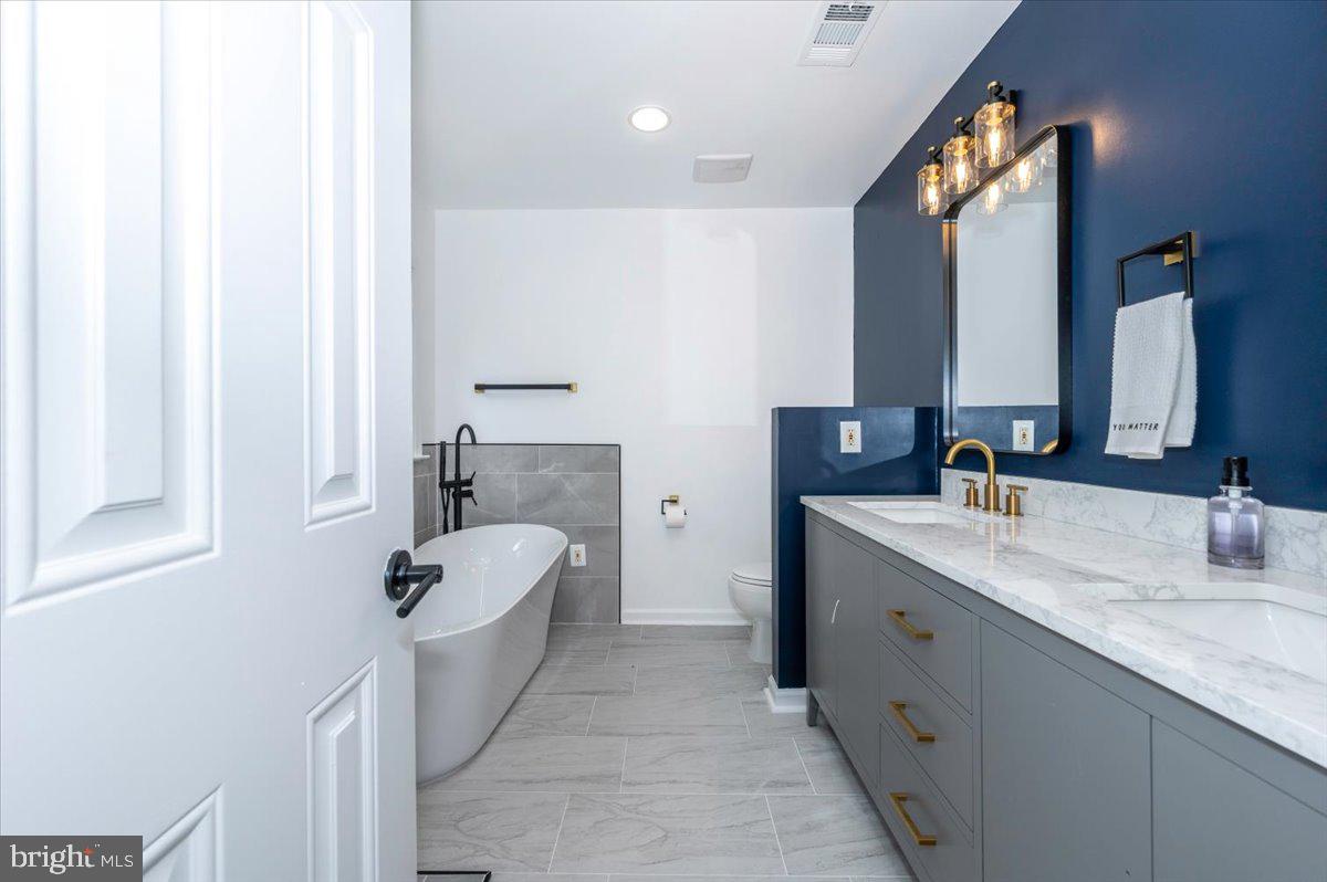 6109 COLCHESTER RD, FAIRFAX, Virginia 22030, 5 Bedrooms Bedrooms, ,4 BathroomsBathrooms,Residential,For sale,6109 COLCHESTER RD,VAFX2255222 MLS # VAFX2255222