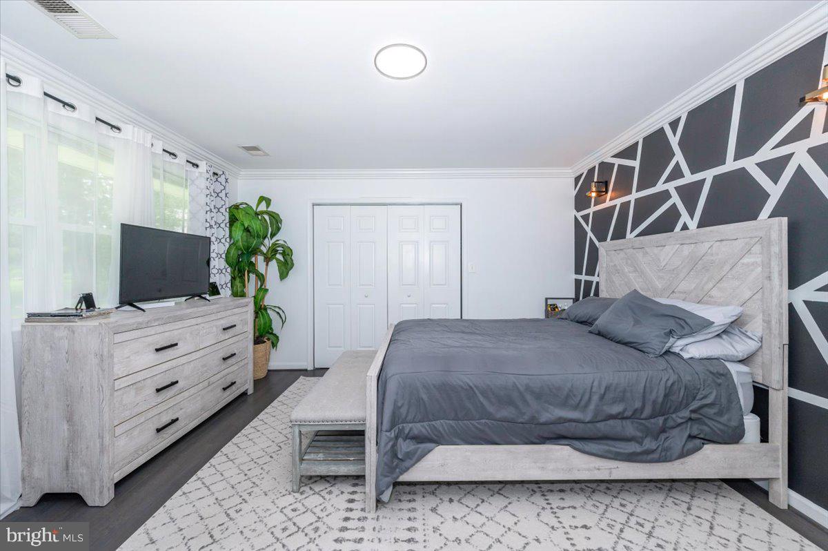 6109 COLCHESTER RD, FAIRFAX, Virginia 22030, 5 Bedrooms Bedrooms, ,4 BathroomsBathrooms,Residential,For sale,6109 COLCHESTER RD,VAFX2255222 MLS # VAFX2255222
